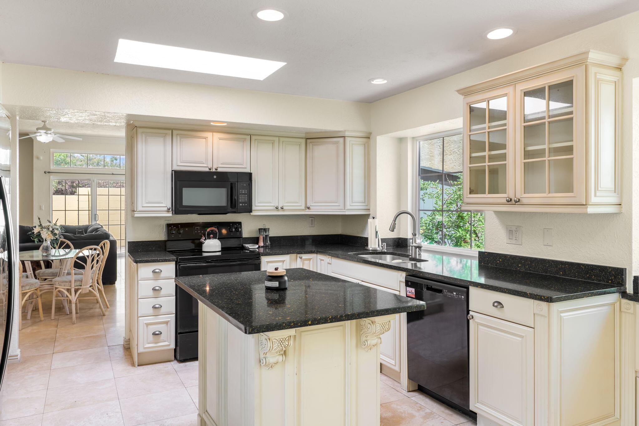 Photo 18 — 8105 Countrywood Road NE