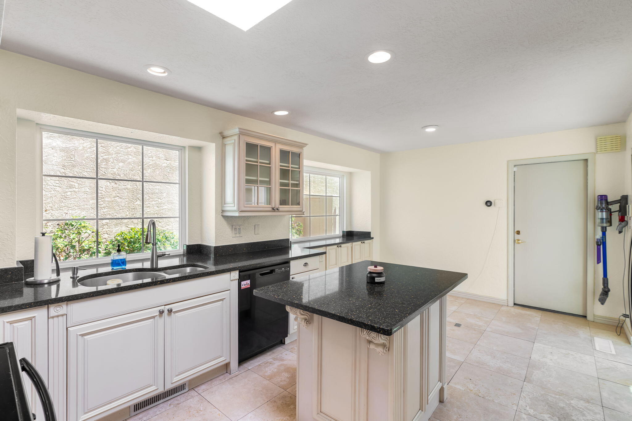 Photo 14 — 8105 Countrywood Road NE