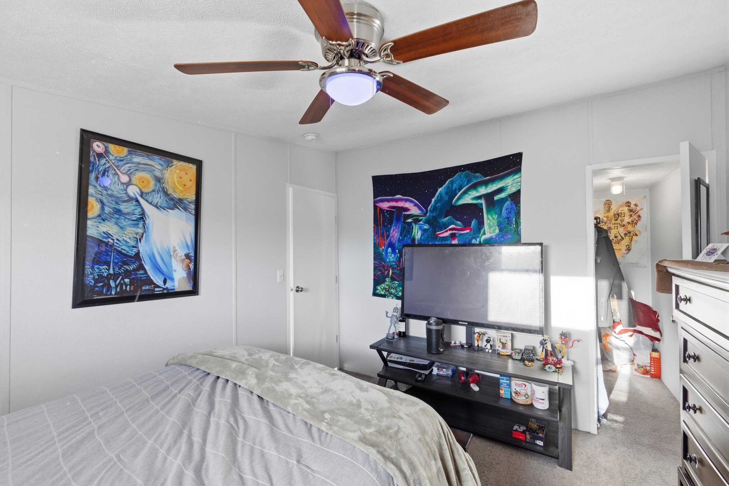 Photo 13 — 3811 Milan Court SW
