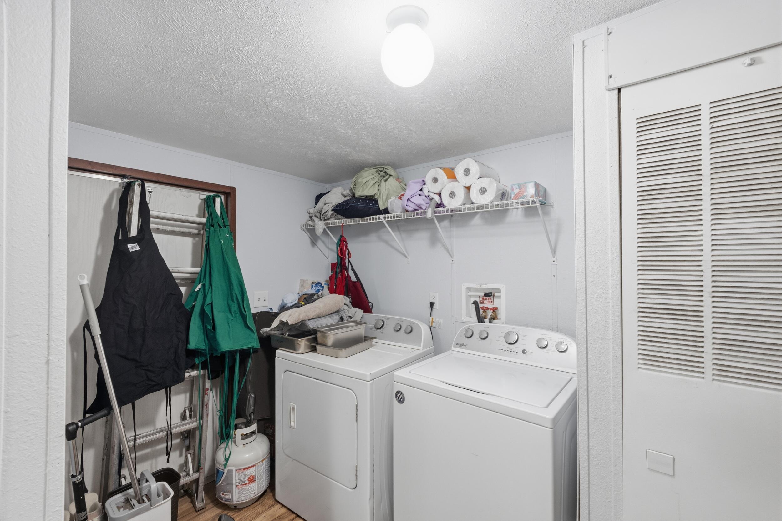Photo 4 — 3811 Milan Court SW