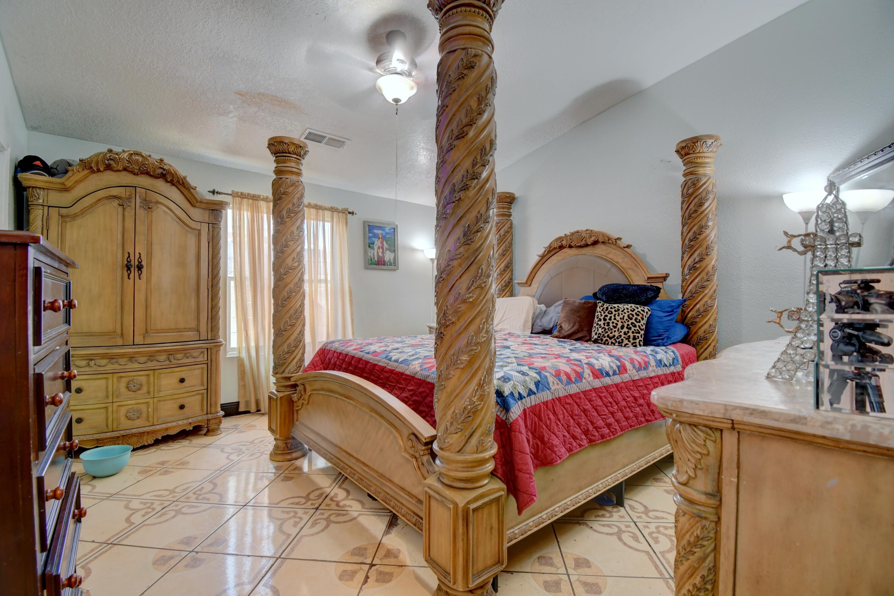 Photo 4 — 2305 Desert Wood Drive SW