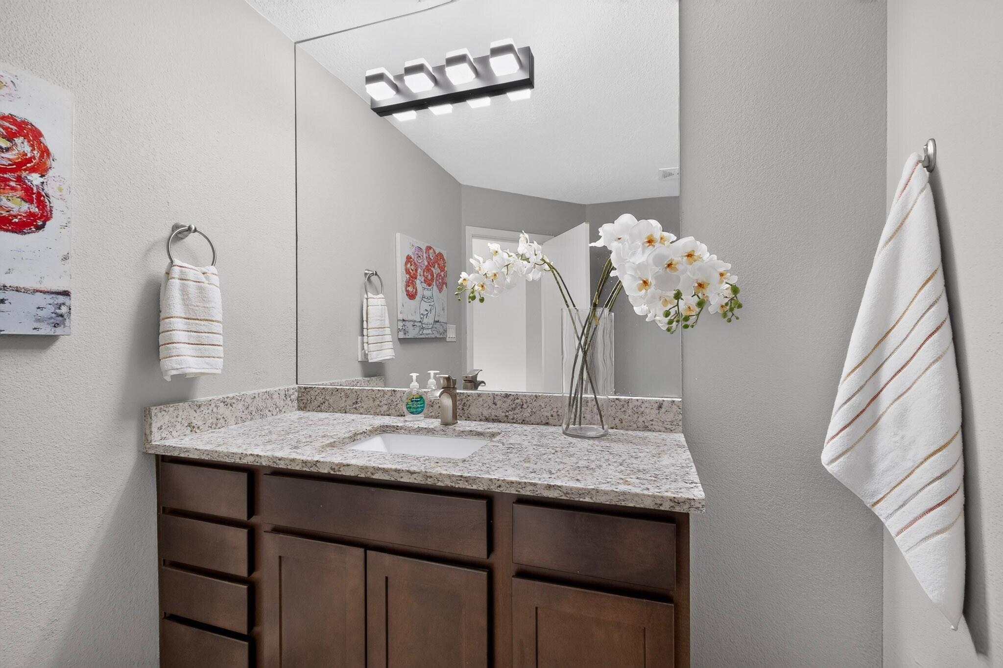 Photo 6 — 12515 Alps Way NE