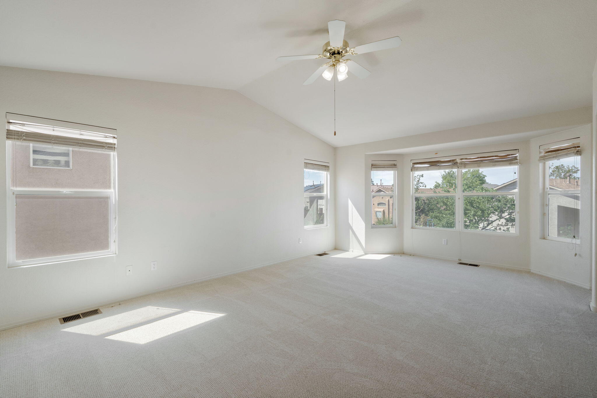 Photo 10 — 10109 Calle Placido NW
