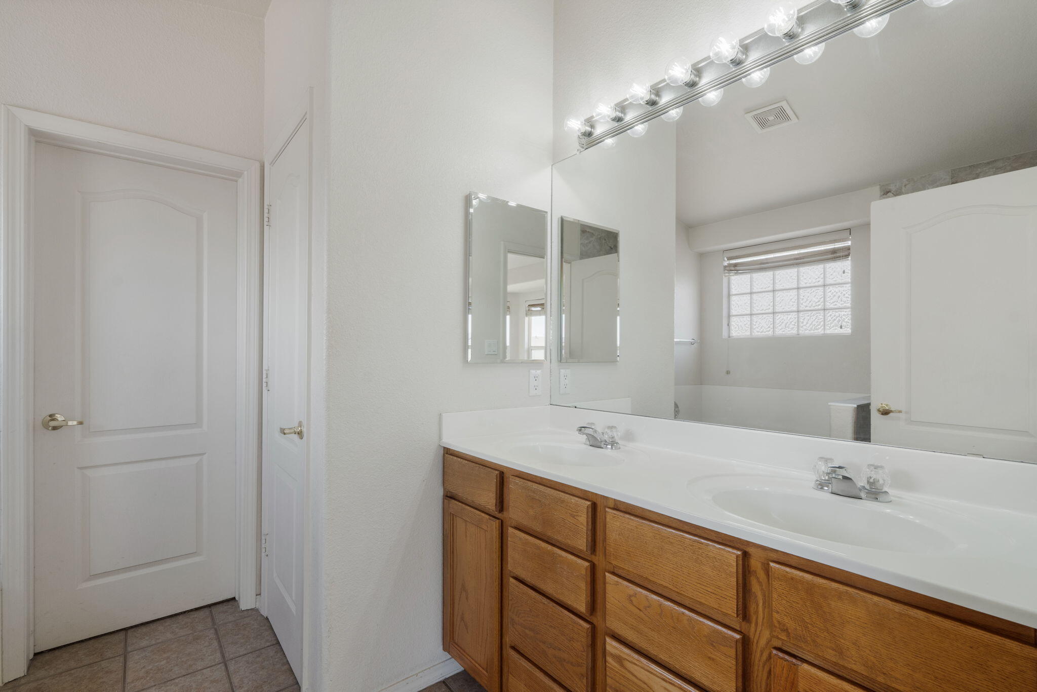 Photo 12 — 10109 Calle Placido NW