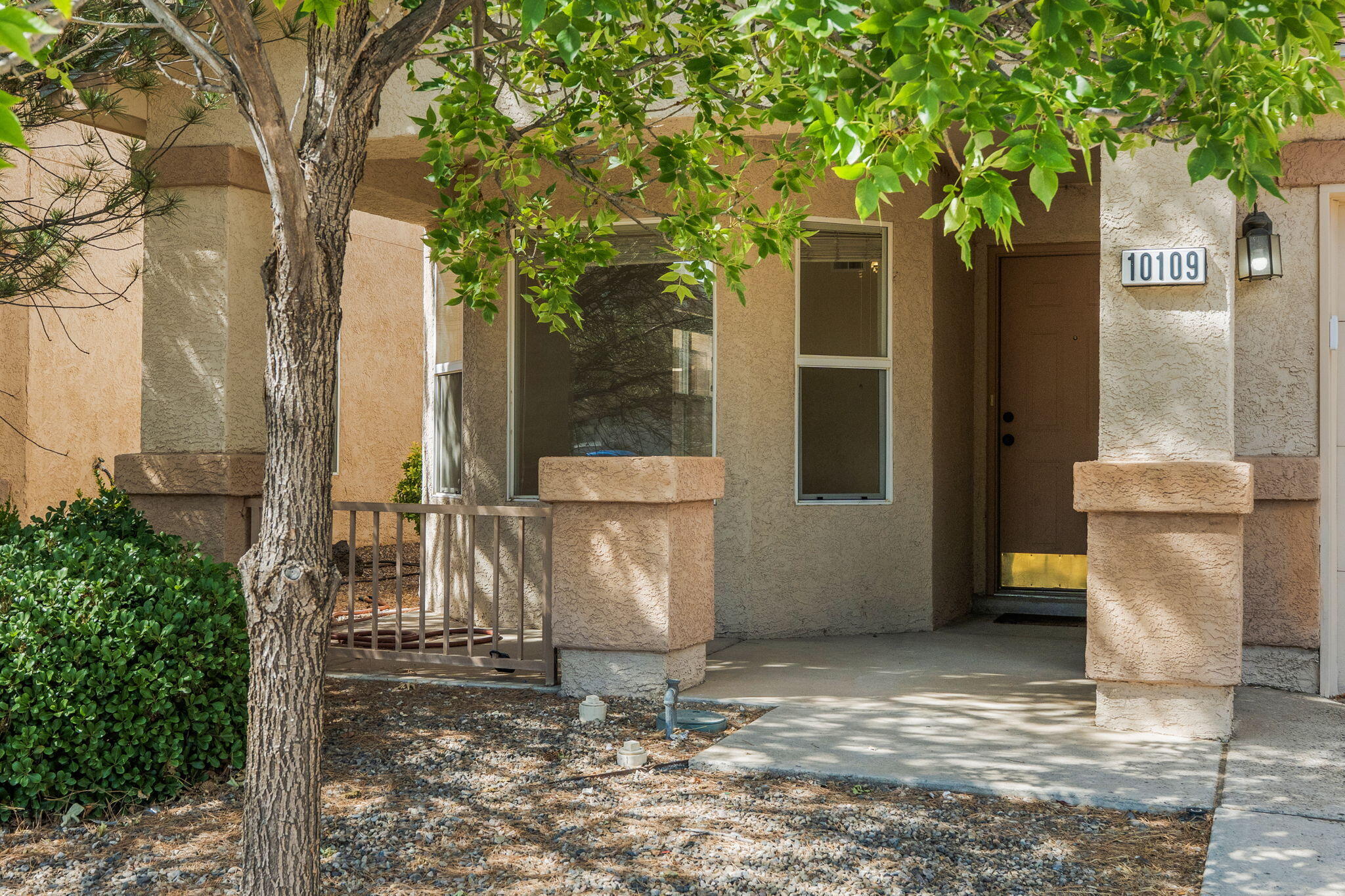 Photo 2 — 10109 Calle Placido NW