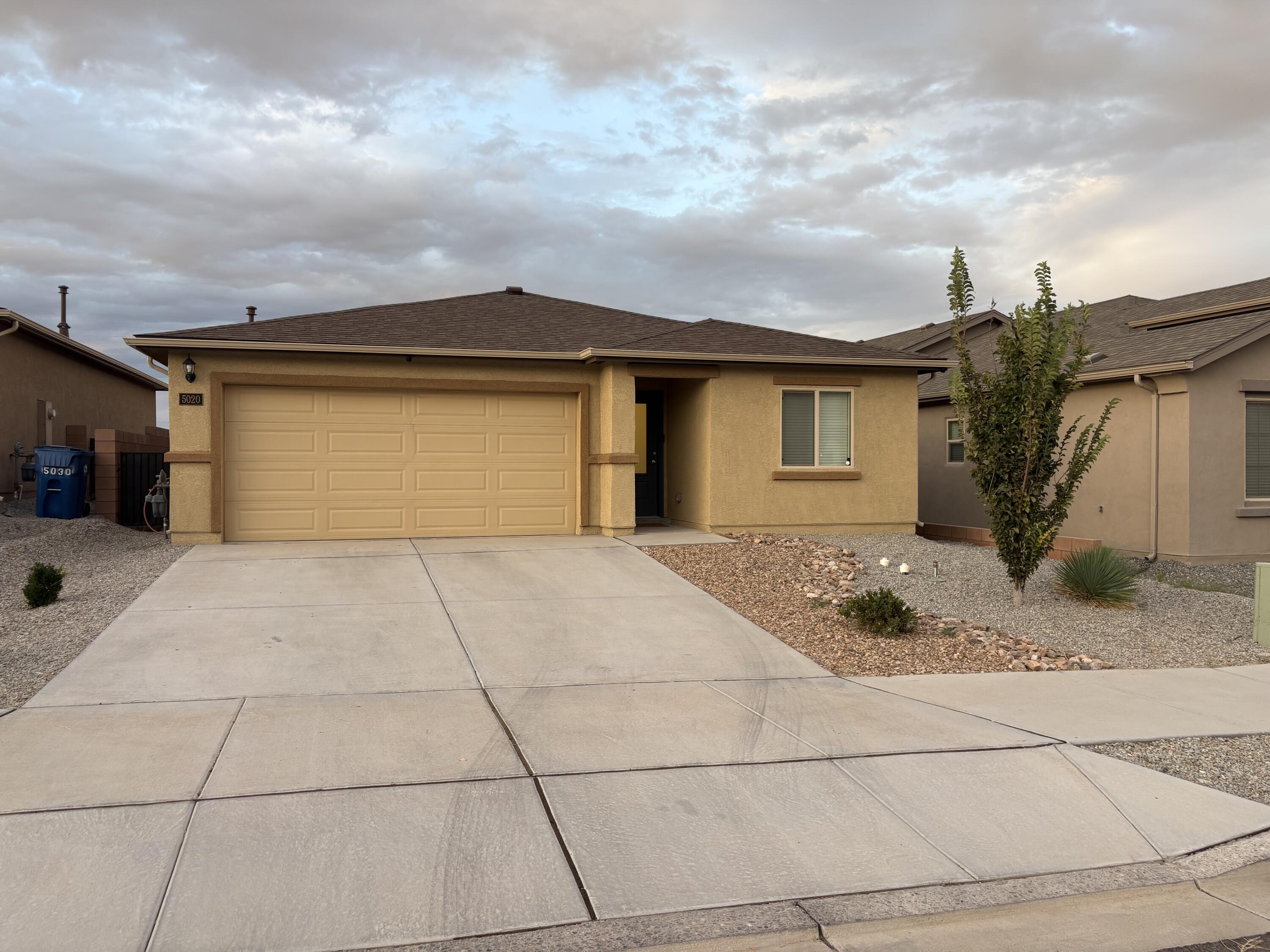 5020 Grace Street SW, Los Lunas, NM 87031