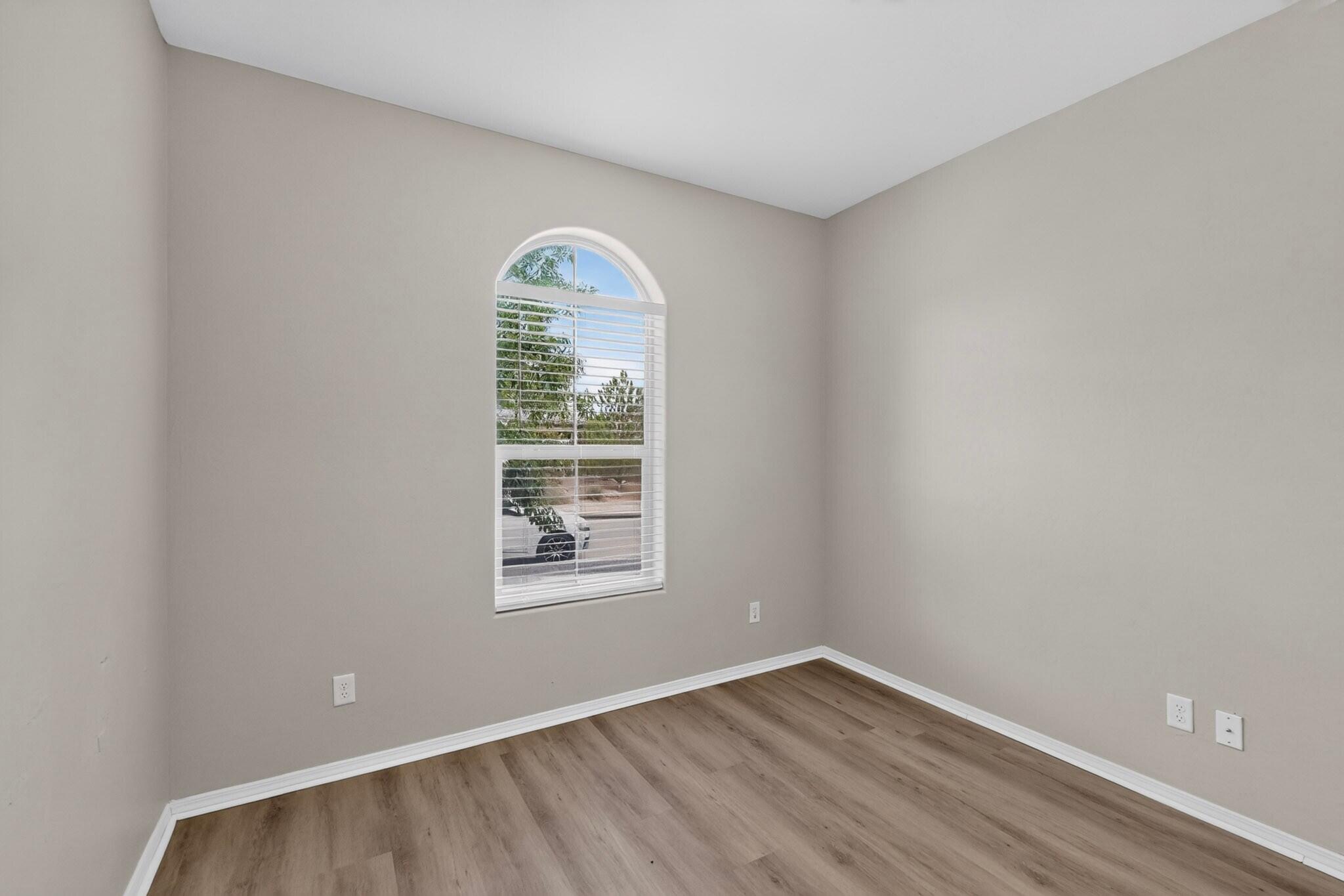 Photo 15 — 7007 Wrangell Loop NE