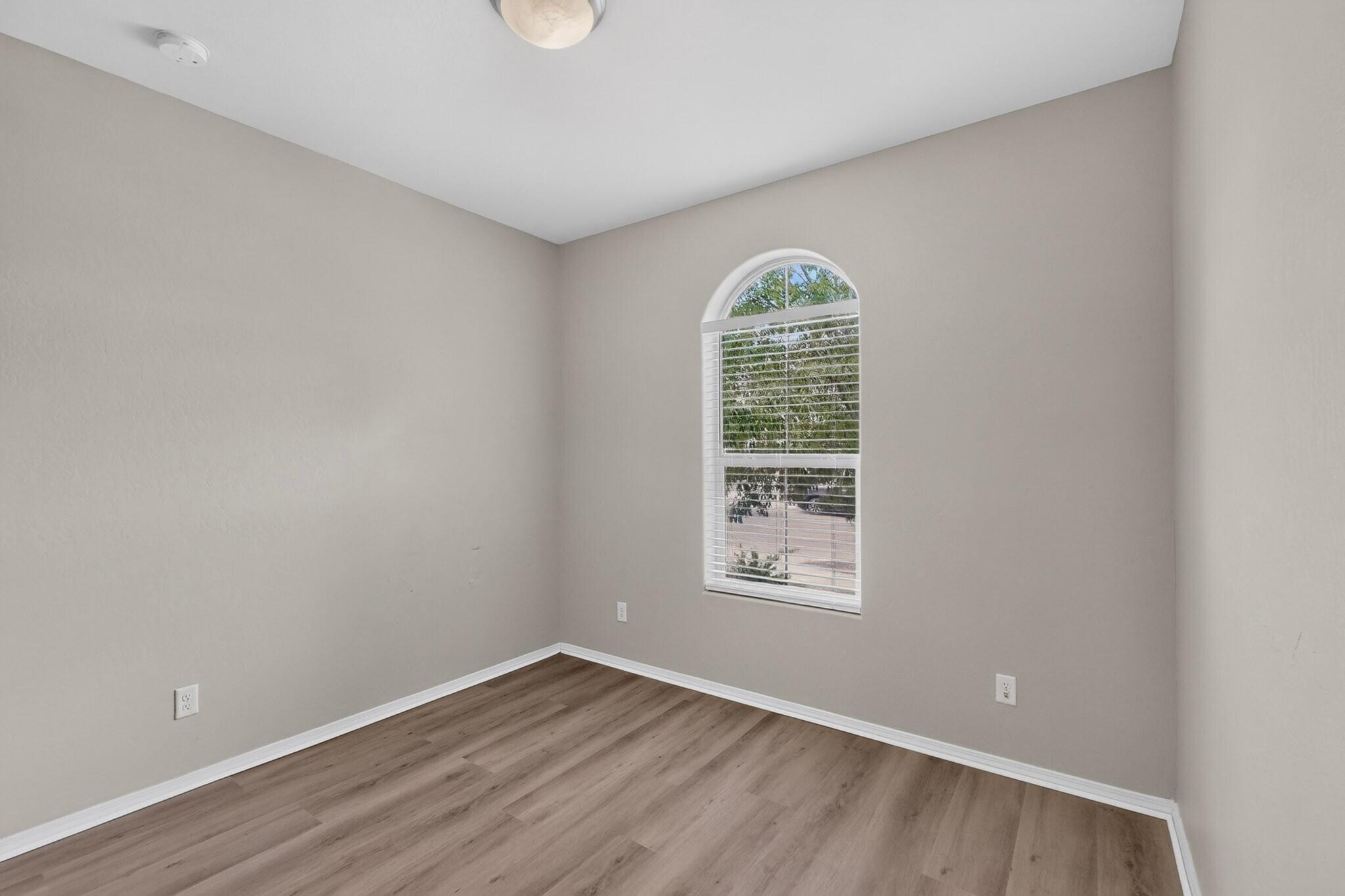 Photo 14 — 7007 Wrangell Loop NE