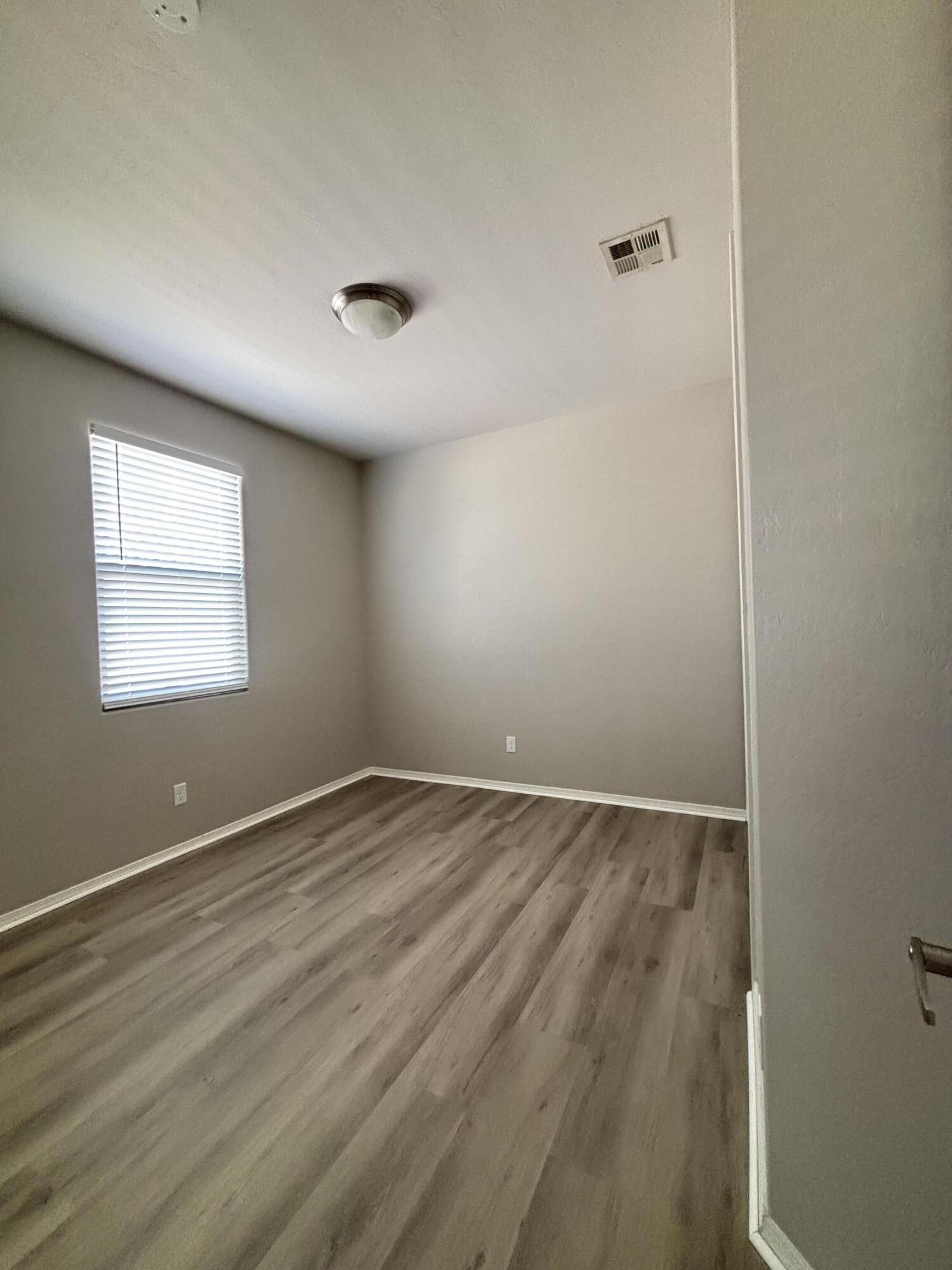 Photo 6 — 7007 Wrangell Loop NE