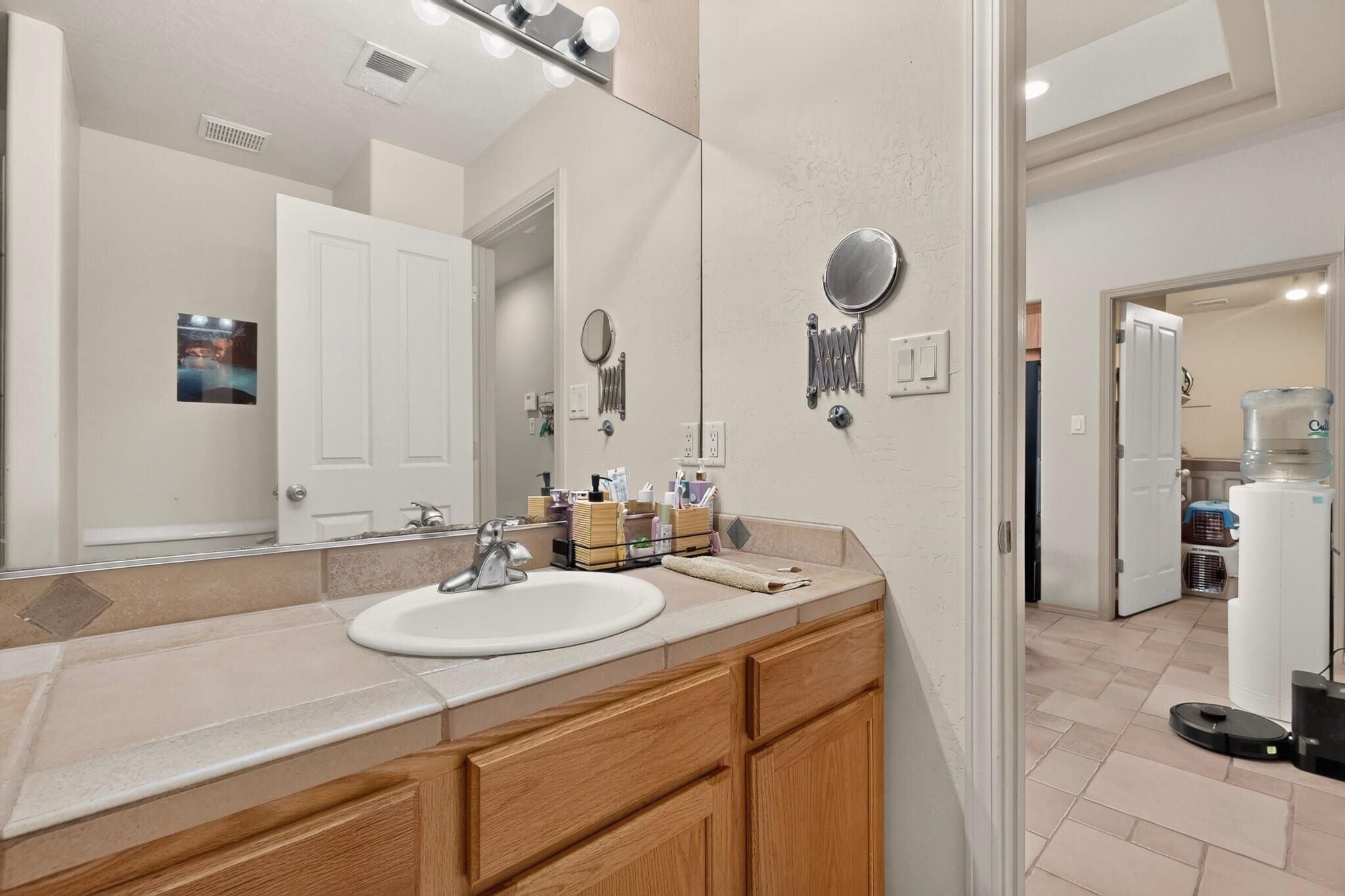 Photo 18 — 5227 Tierra Amada Street NW