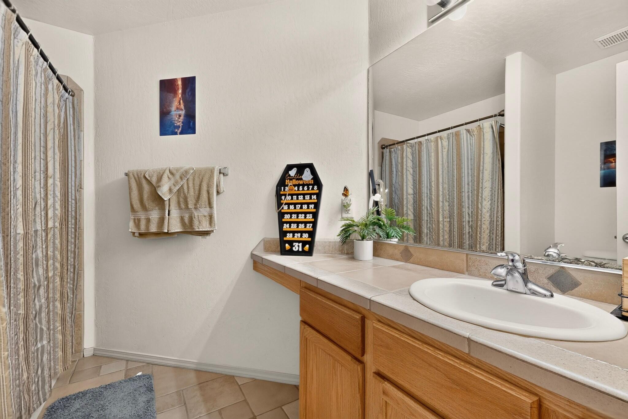 Photo 17 — 5227 Tierra Amada Street NW