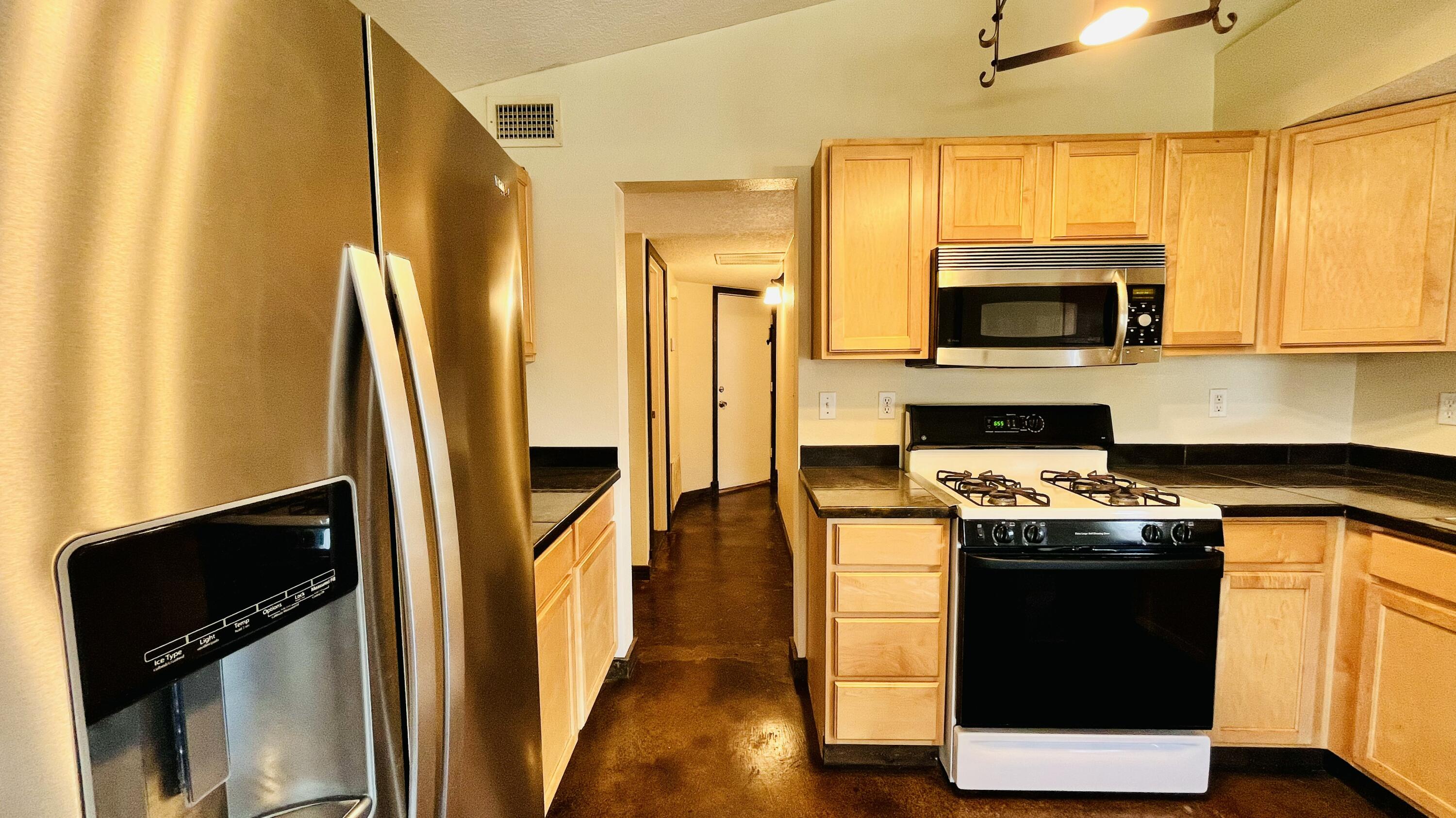 Photo 16 — 5600 Mesa Ridge Road NW