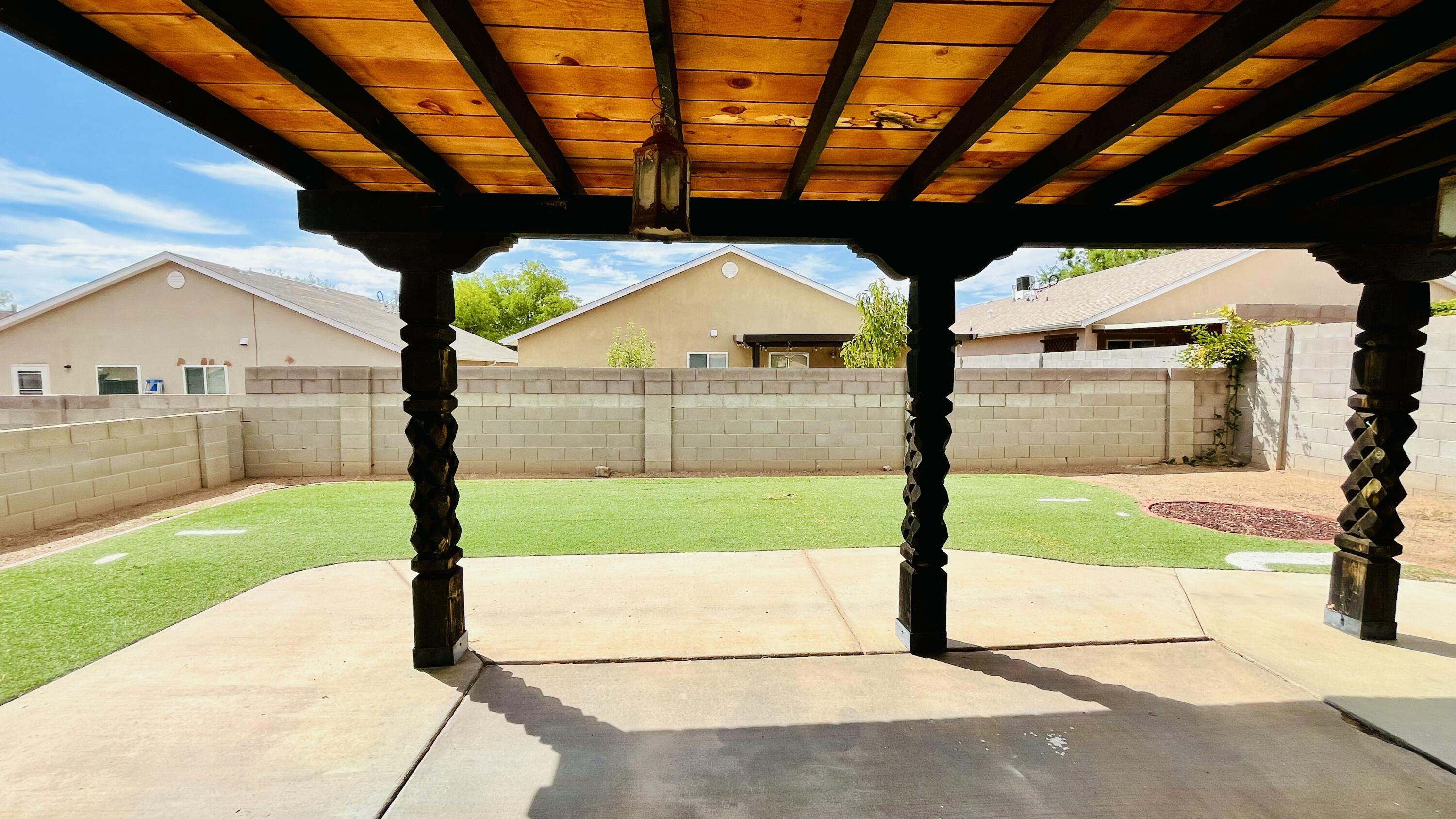 Photo 5 — 5600 Mesa Ridge Road NW