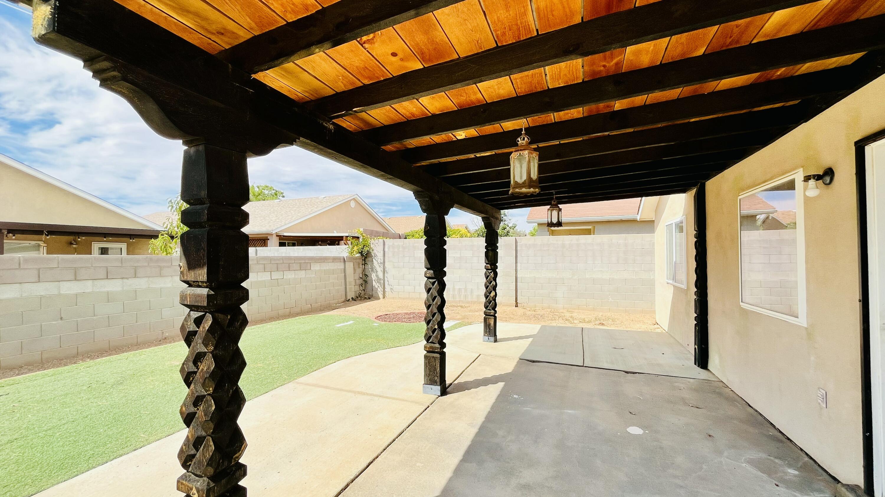 Photo 3 — 5600 Mesa Ridge Road NW