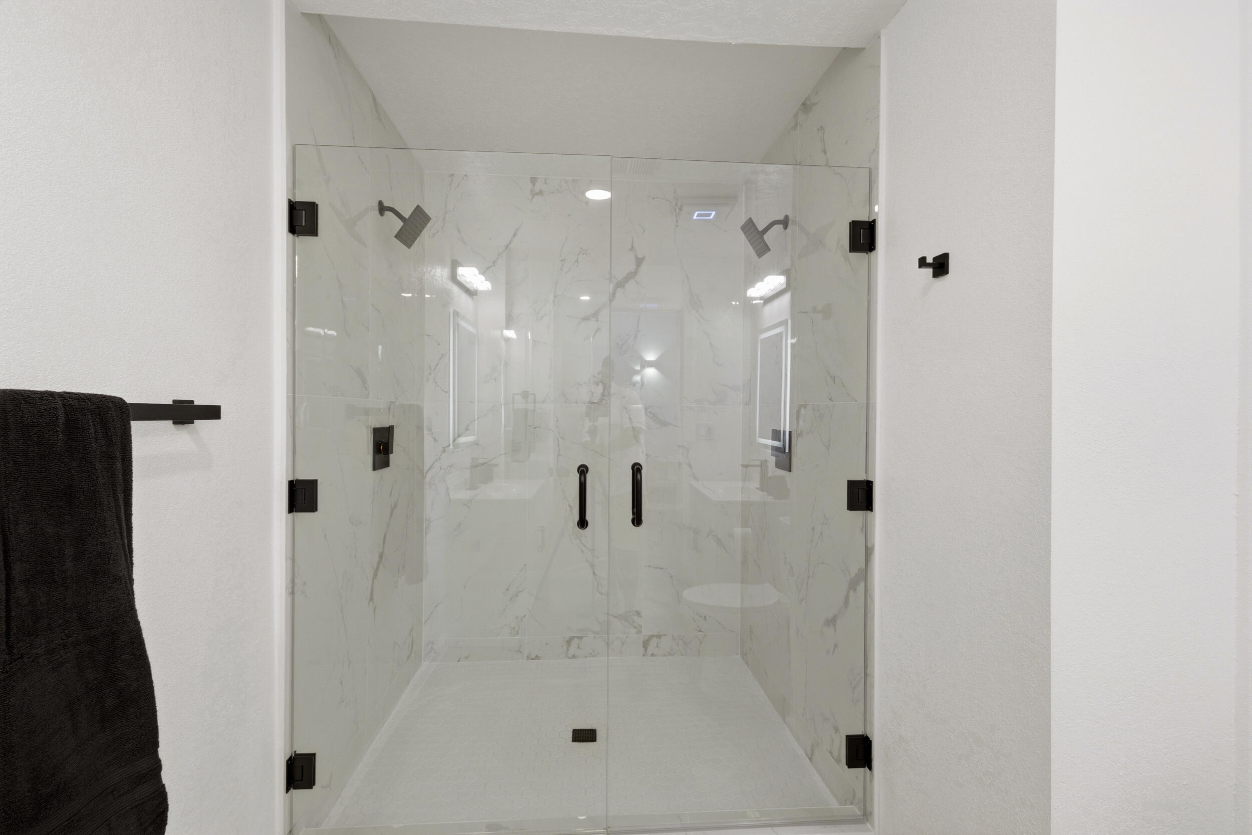 Photo 18 — 2614 Schell Place NE