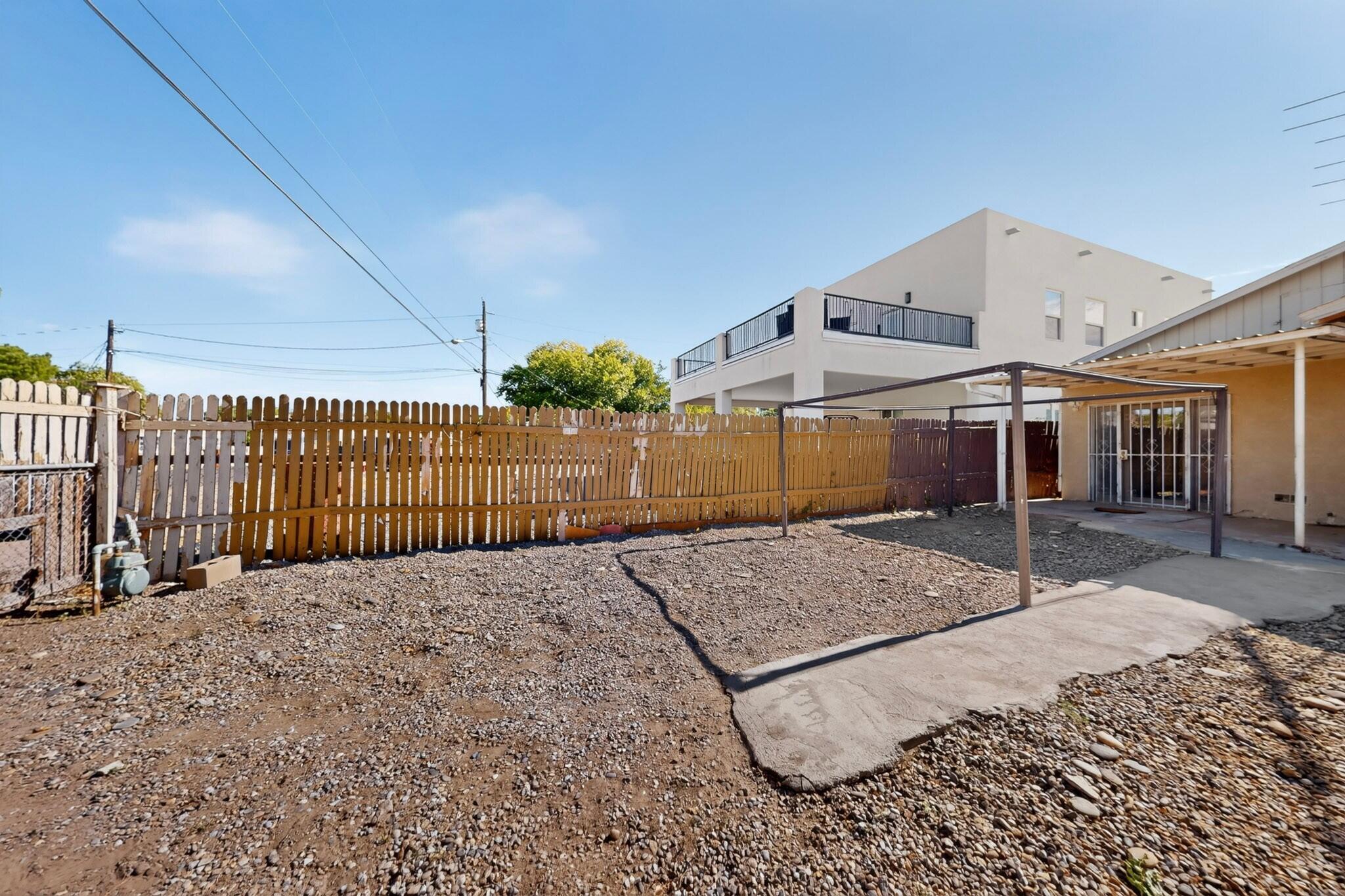 Photo 11 — 1007 Calle Placitas