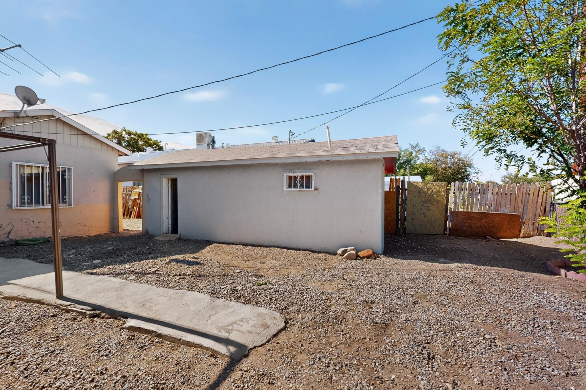 Photo 9 — 1007 Calle Placitas