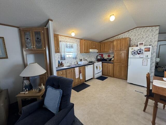 Photo 3 — 11100 Gibson Boulevard SE UNIT 369