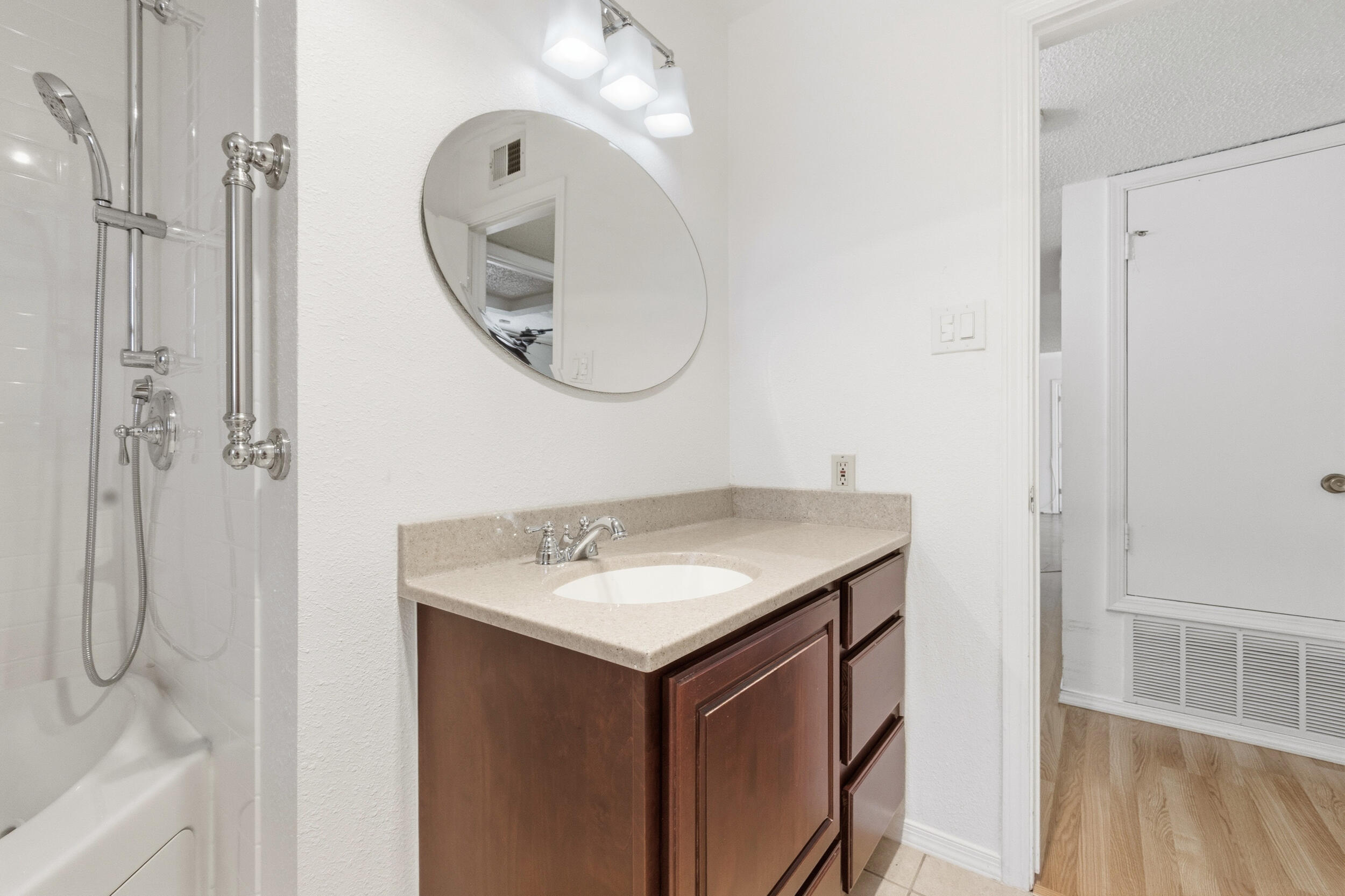Photo 10 — 12709 S Viewcrest Place NE