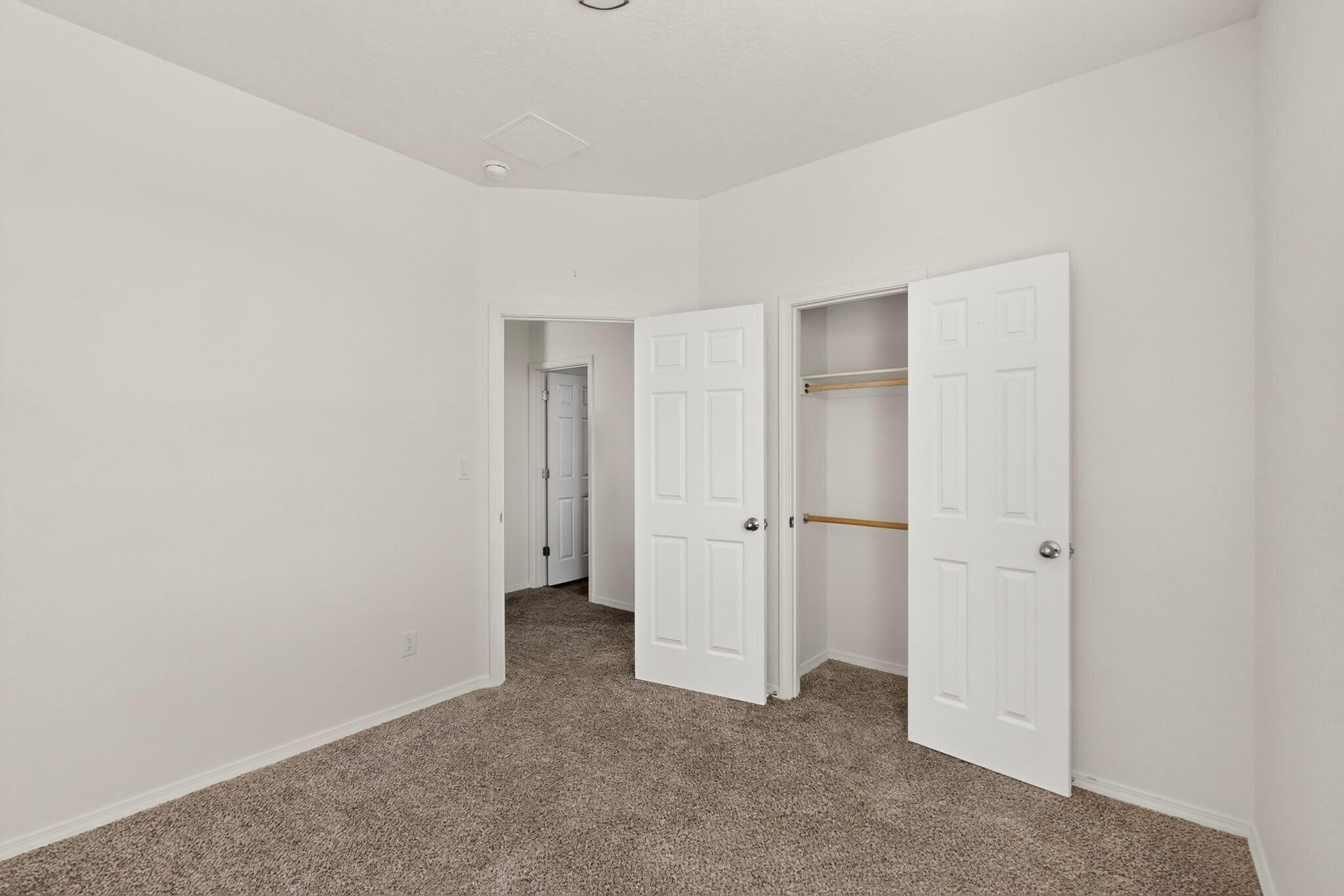 Photo 17 — 6380 Gannett Drive NE