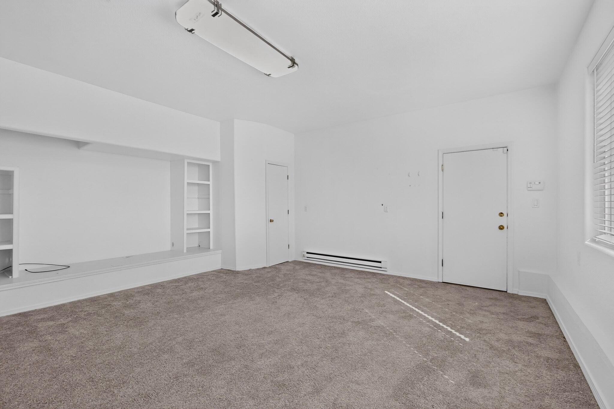 Photo 2 — 12050 Holly Avenue NE