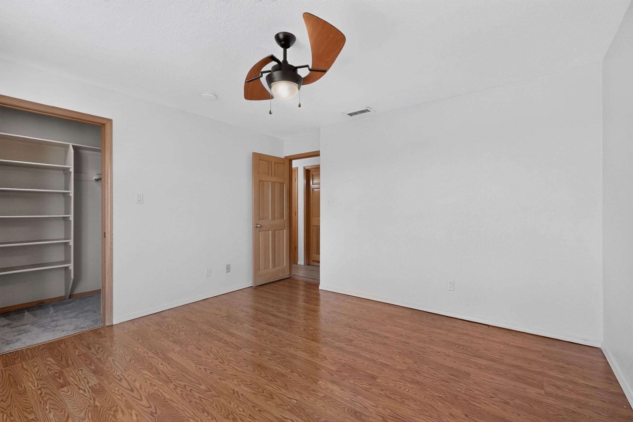Photo 11 — 12050 Holly Avenue NE