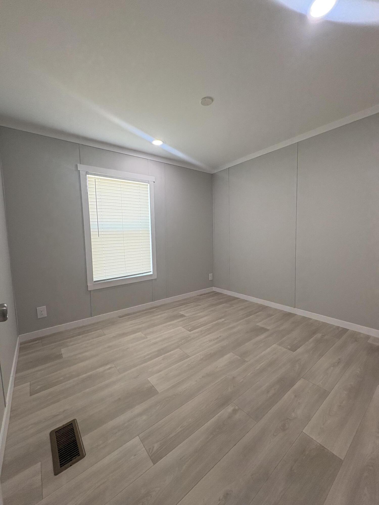 Photo 11 — 1212 Las Rosas Drive SE