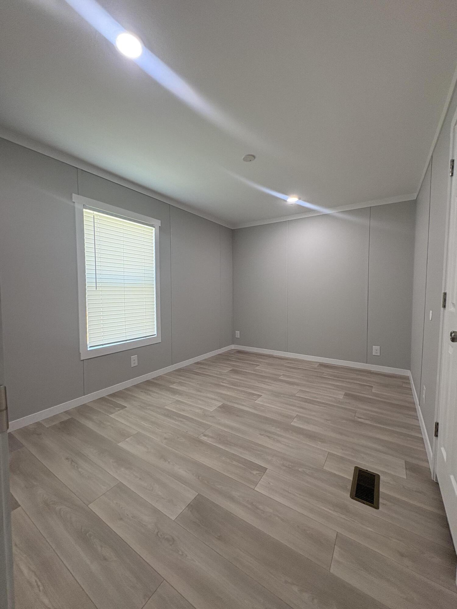Photo 12 — 1212 Las Rosas Drive SE