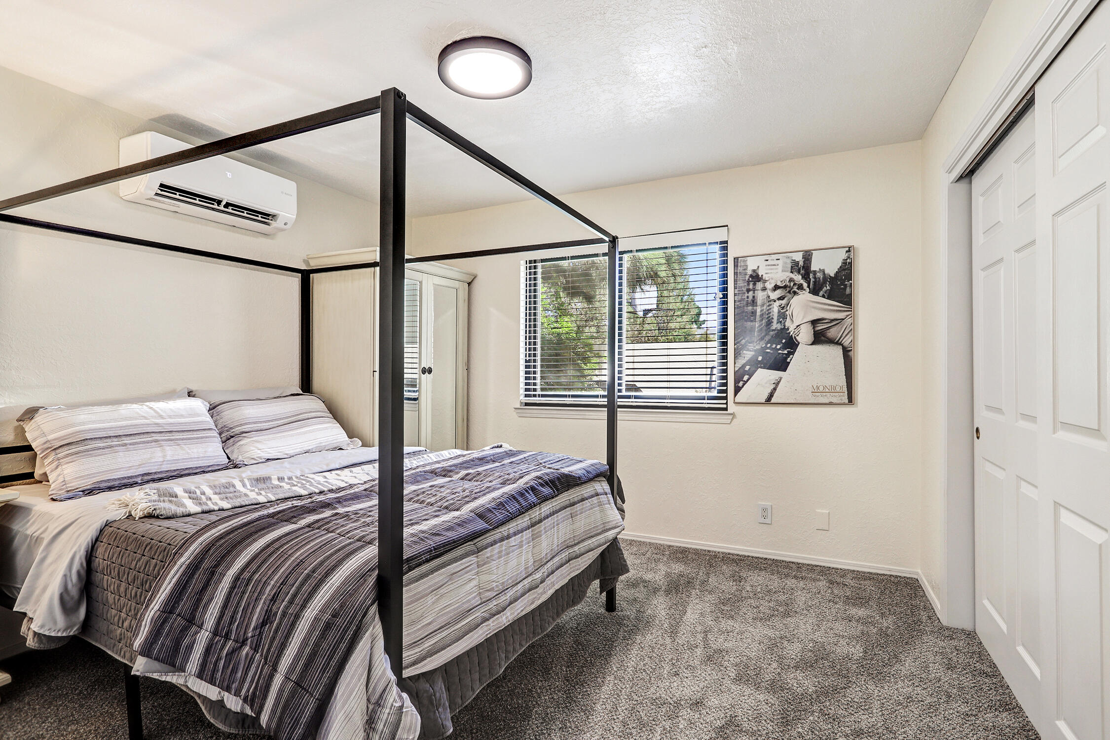 Photo 6 — 9620 San Rafael Avenue NE