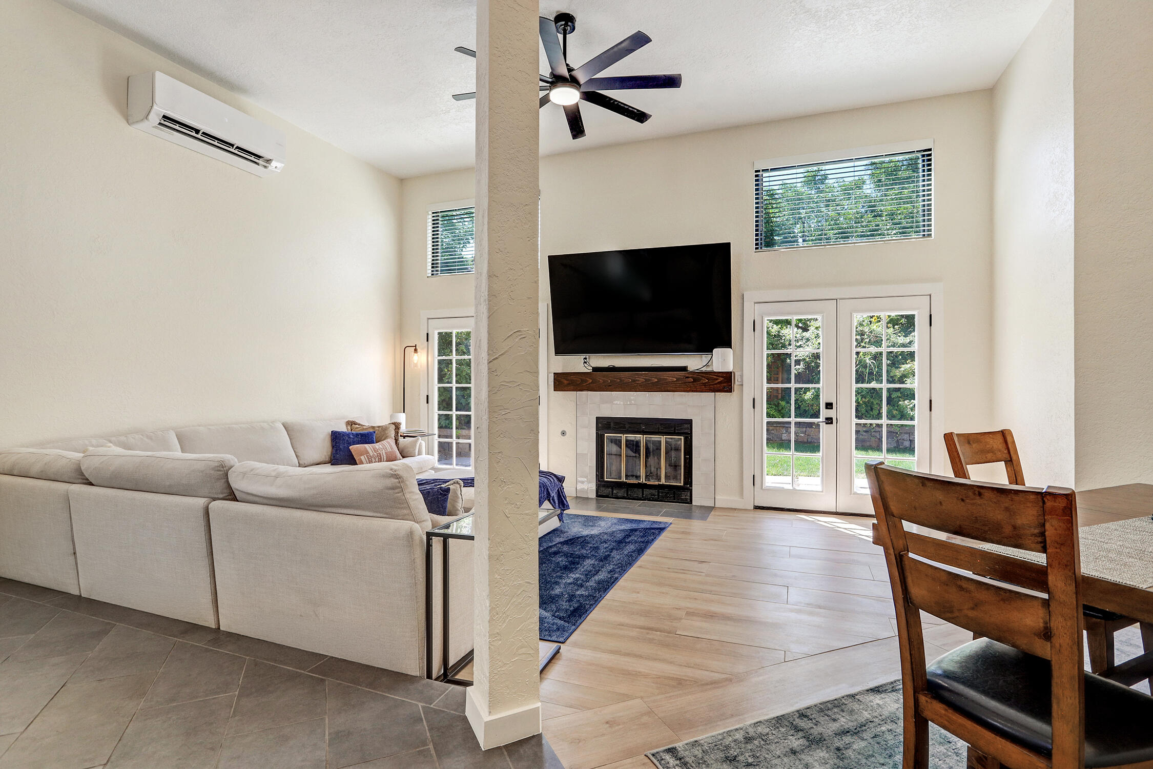 Photo 17 — 9620 San Rafael Avenue NE