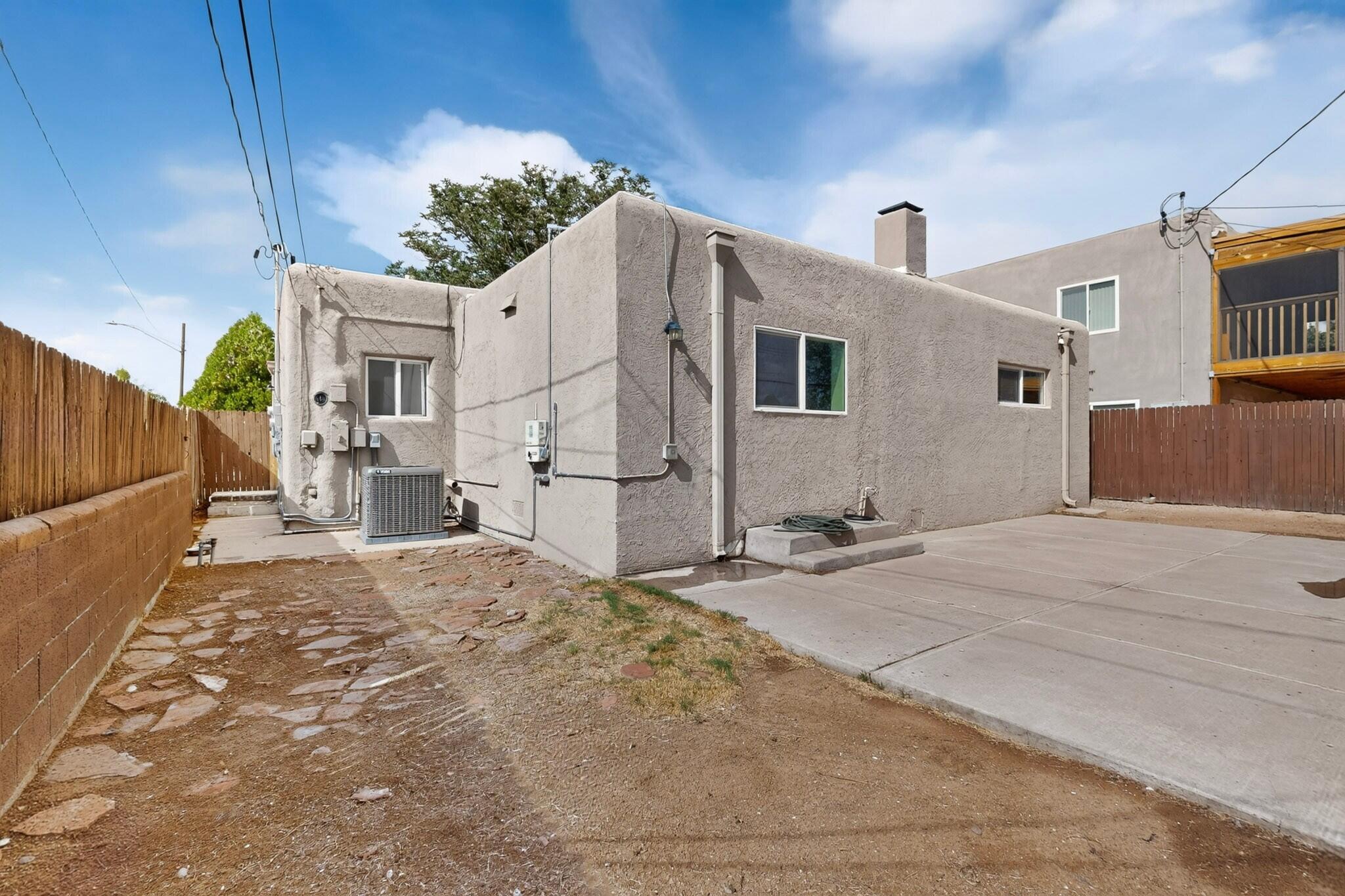 Photo 17 — 4700 Crest Avenue SE