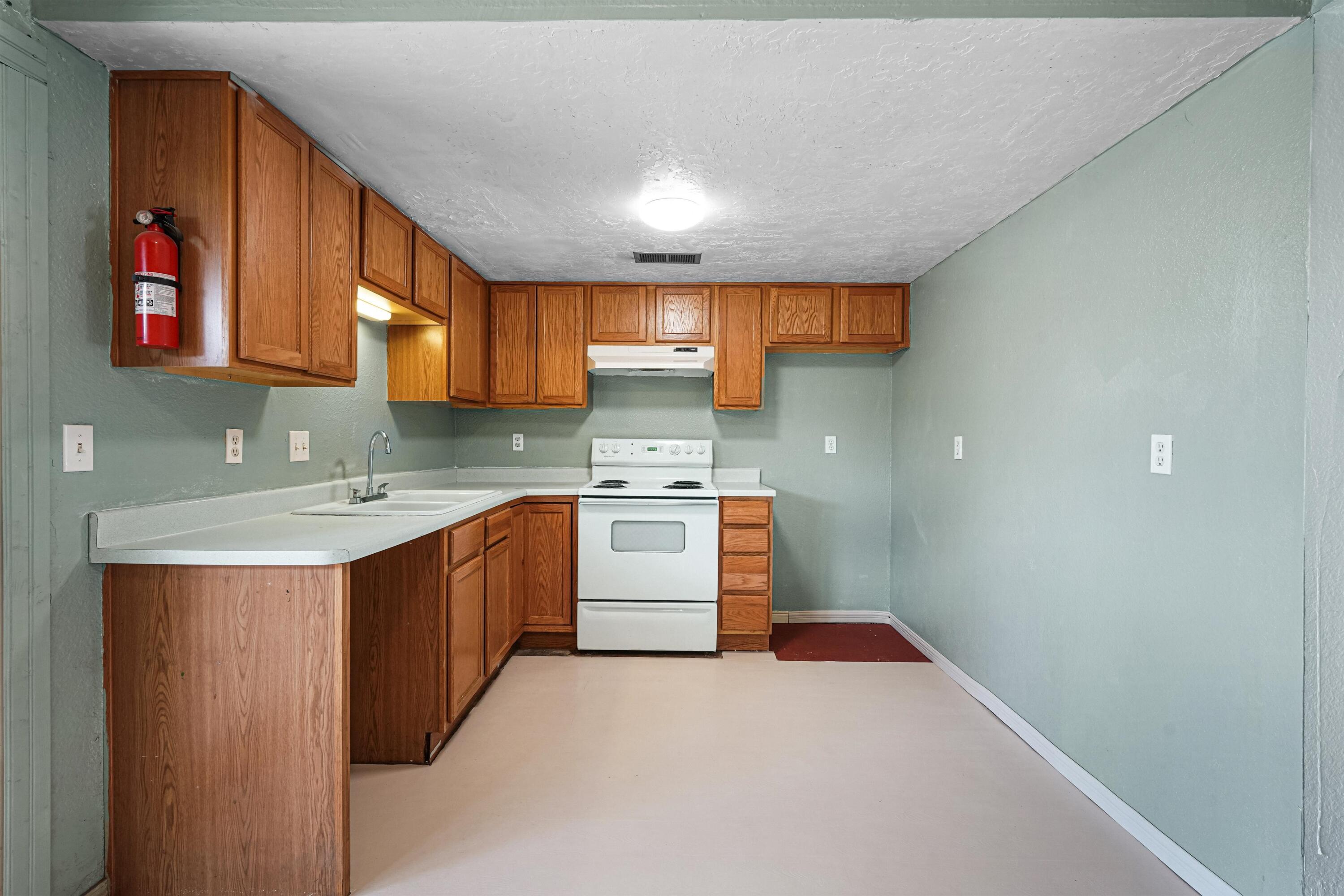 Photo 19 — 8201 Trumbull Avenue SE APT B