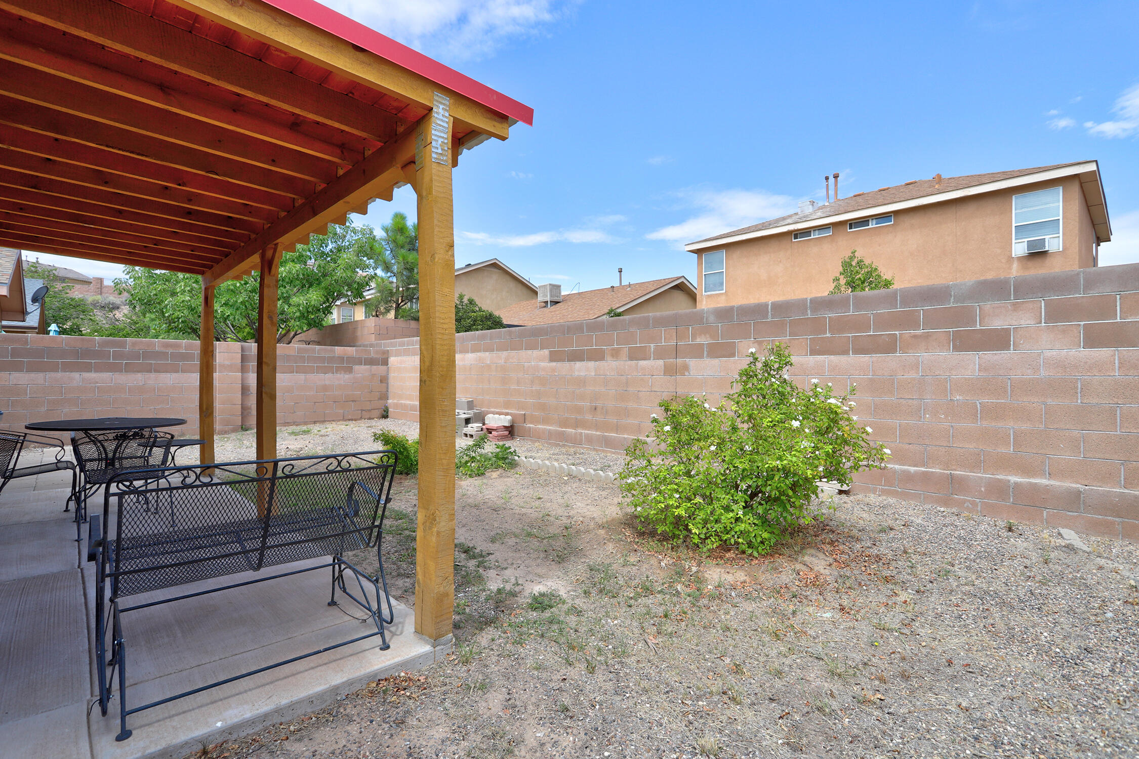 Photo 19 — 7715 Harrier Avenue NW