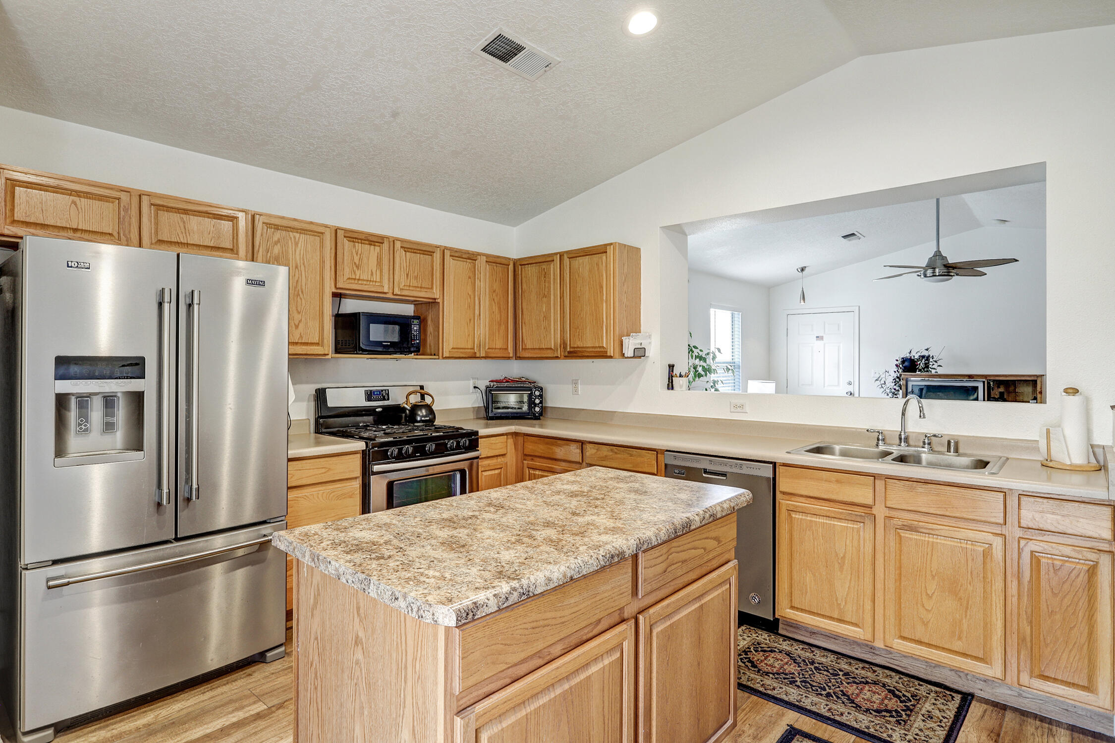 Photo 4 — 7715 Harrier Avenue NW