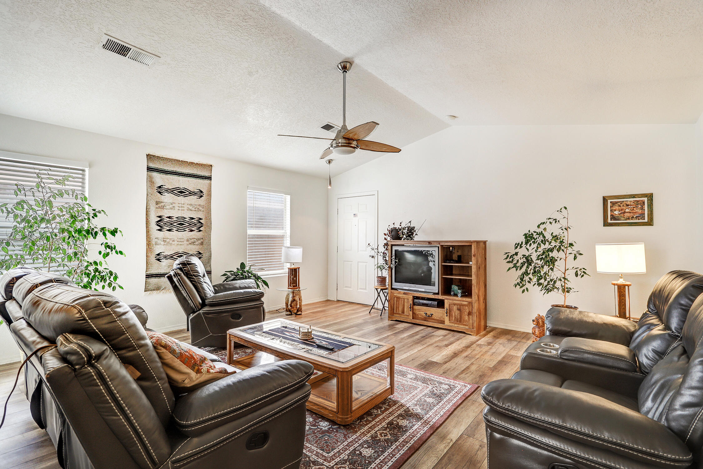 Photo 6 — 7715 Harrier Avenue NW