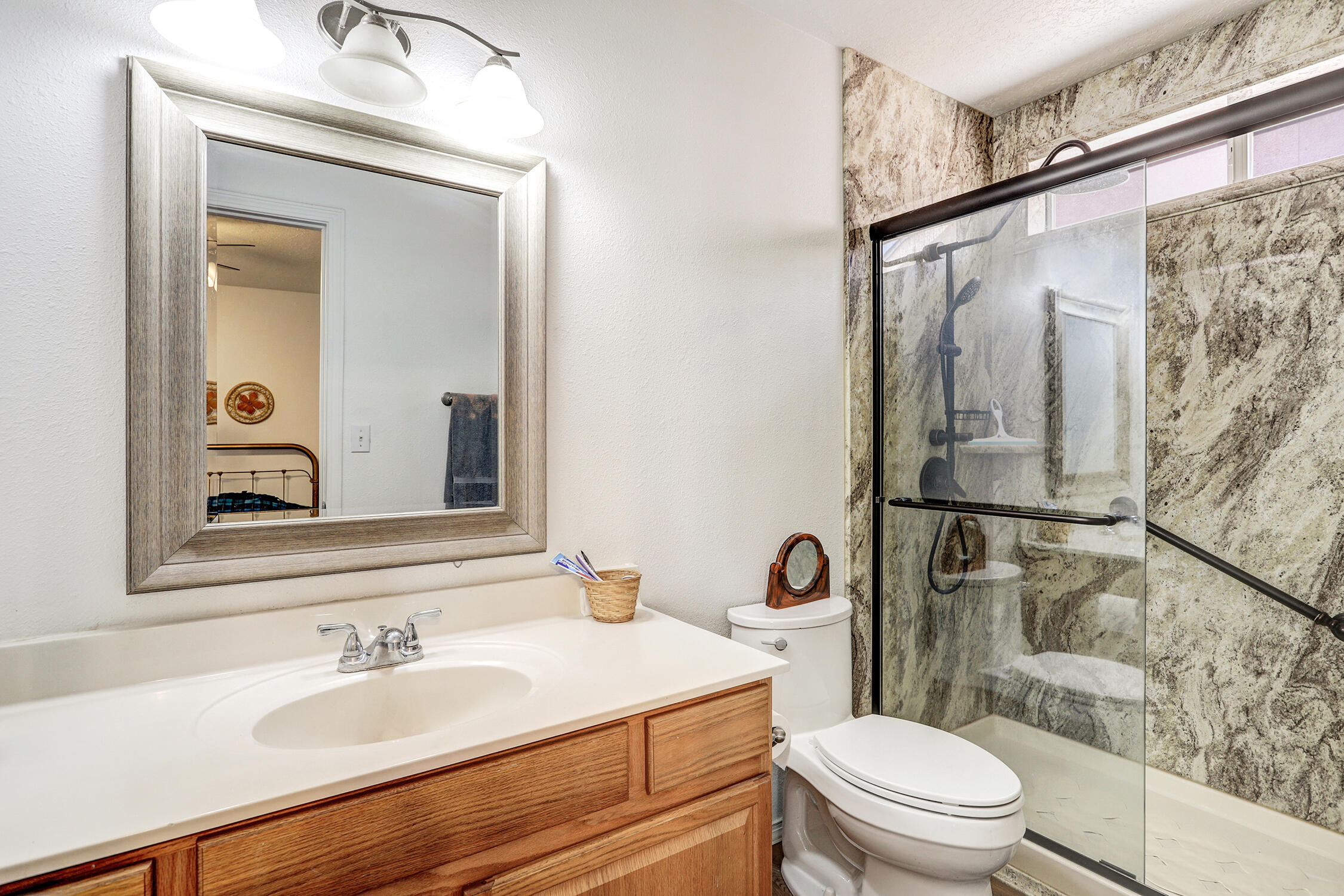 Photo 9 — 7715 Harrier Avenue NW