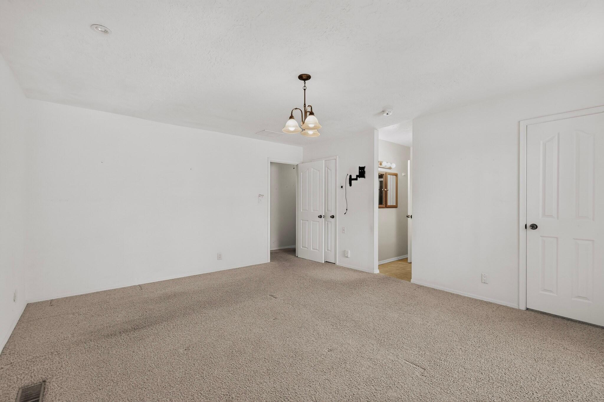 Photo 7 — 5608 Fairoak Trail NE