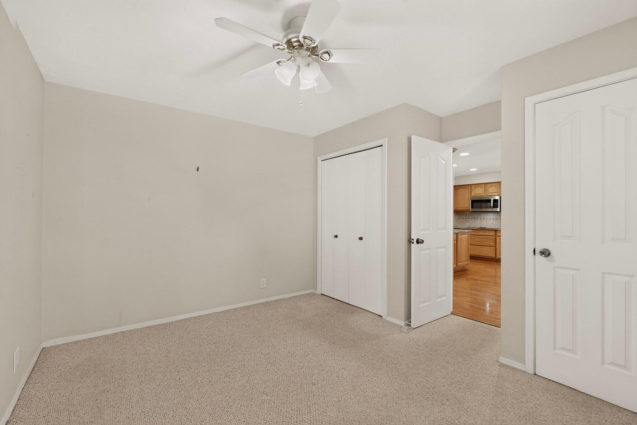 Photo 12 — 5608 Fairoak Trail NE