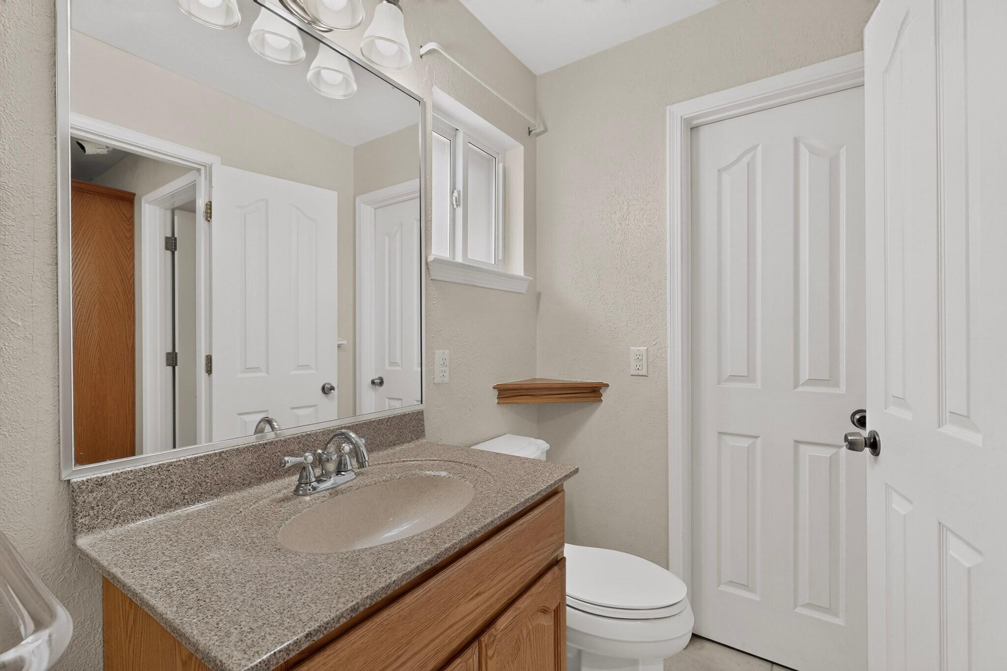 Photo 14 — 5608 Fairoak Trail NE