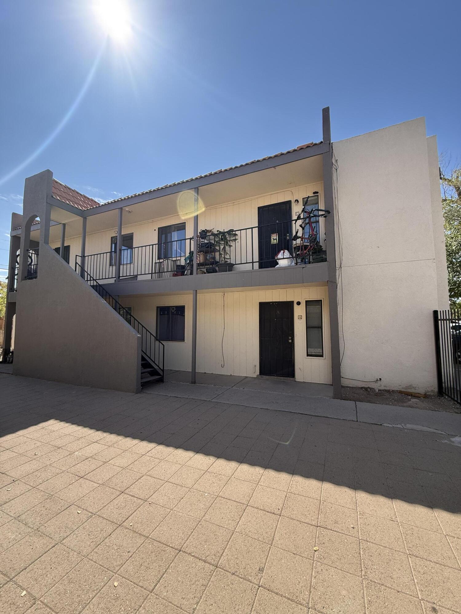 Photo 2 — 536 Palomas Drive SE