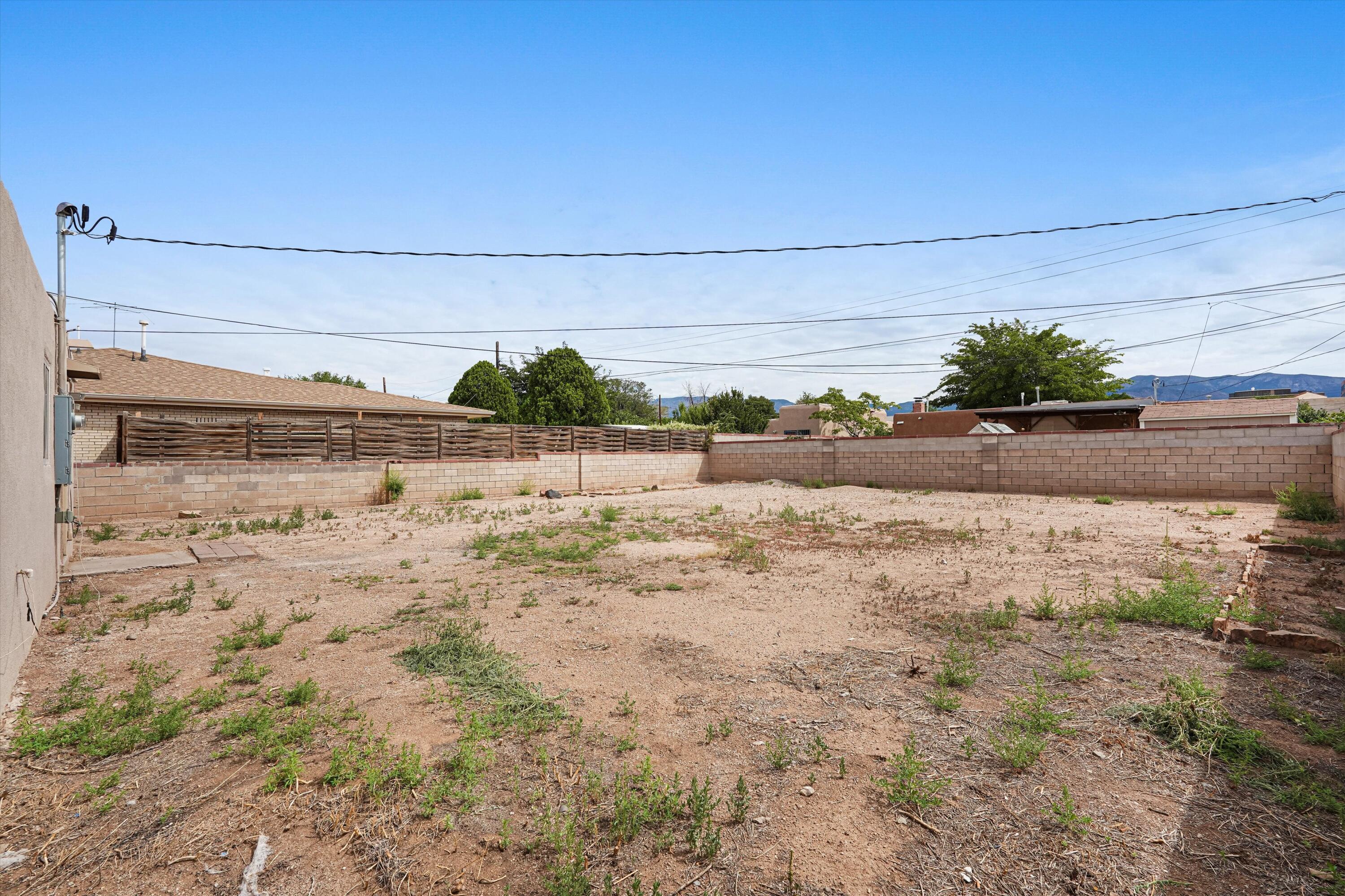 Photo 6 — 2346 Valencia Drive NE