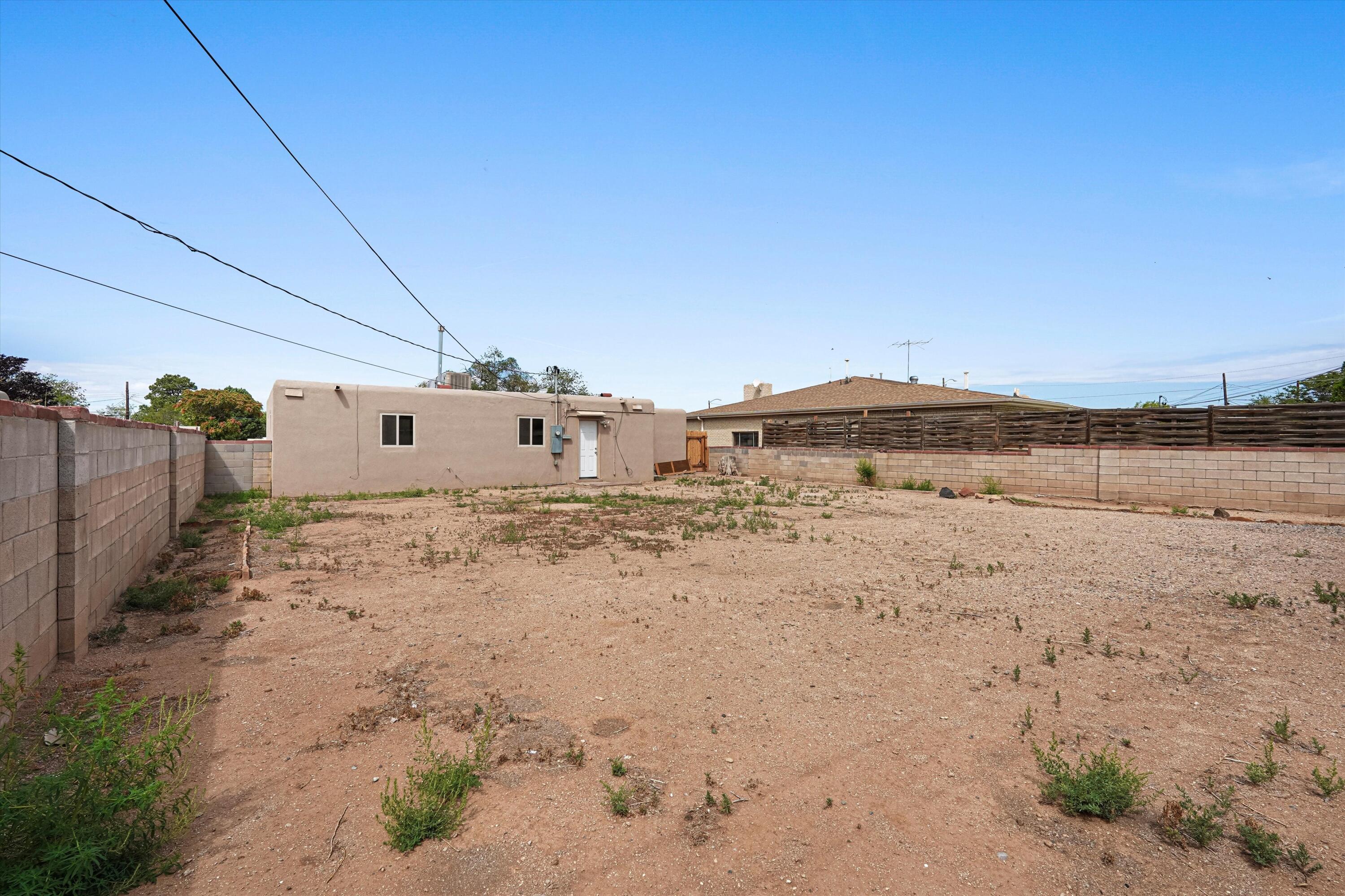 Photo 5 — 2346 Valencia Drive NE