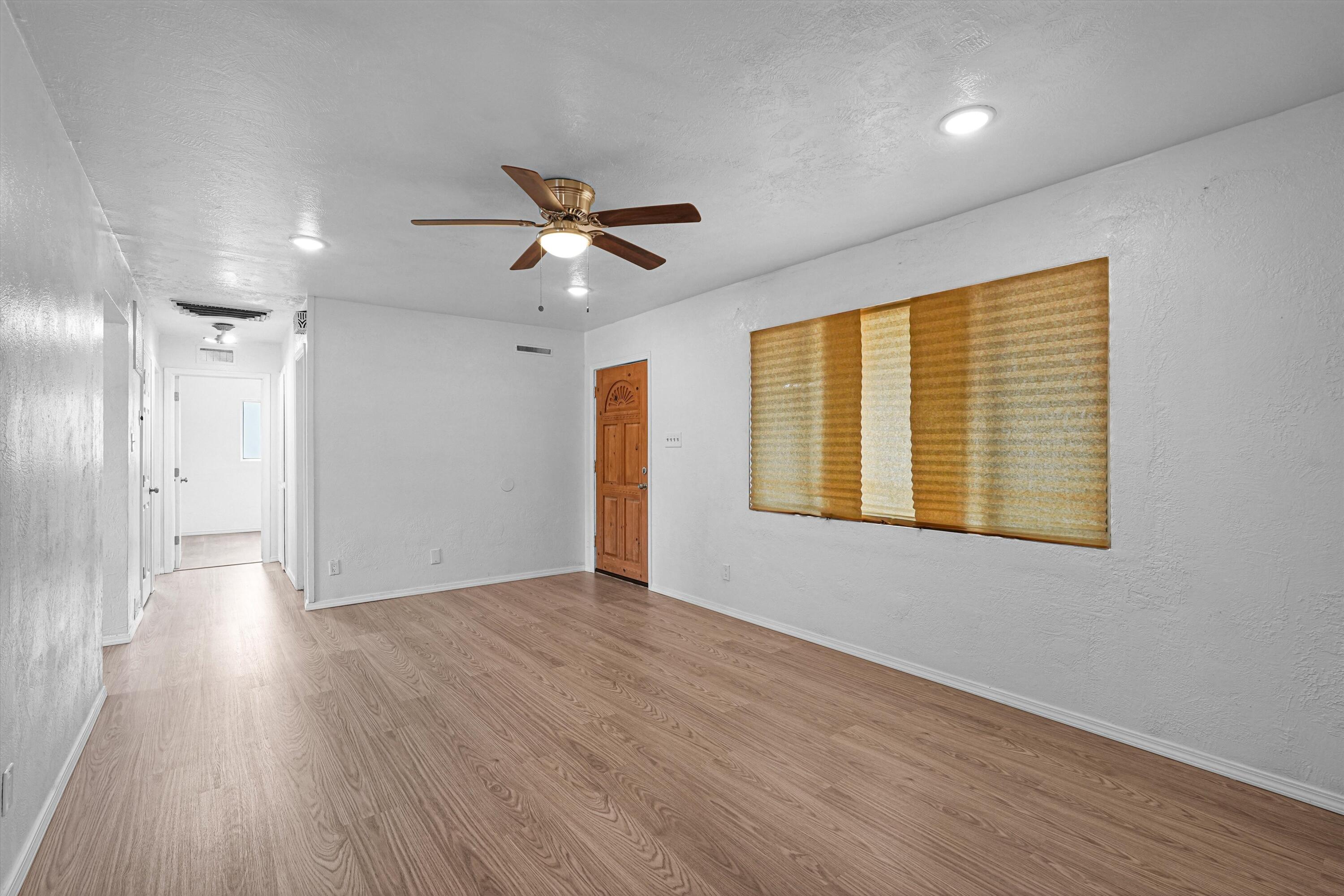 Photo 19 — 2346 Valencia Drive NE