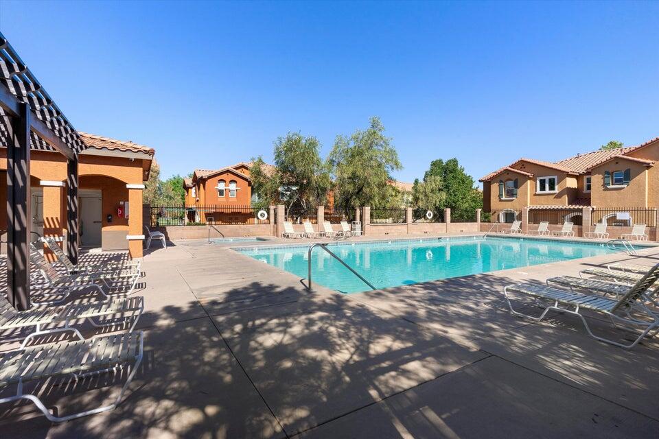 Photo 4 — 601 Menaul Boulevard NE UNIT 3603