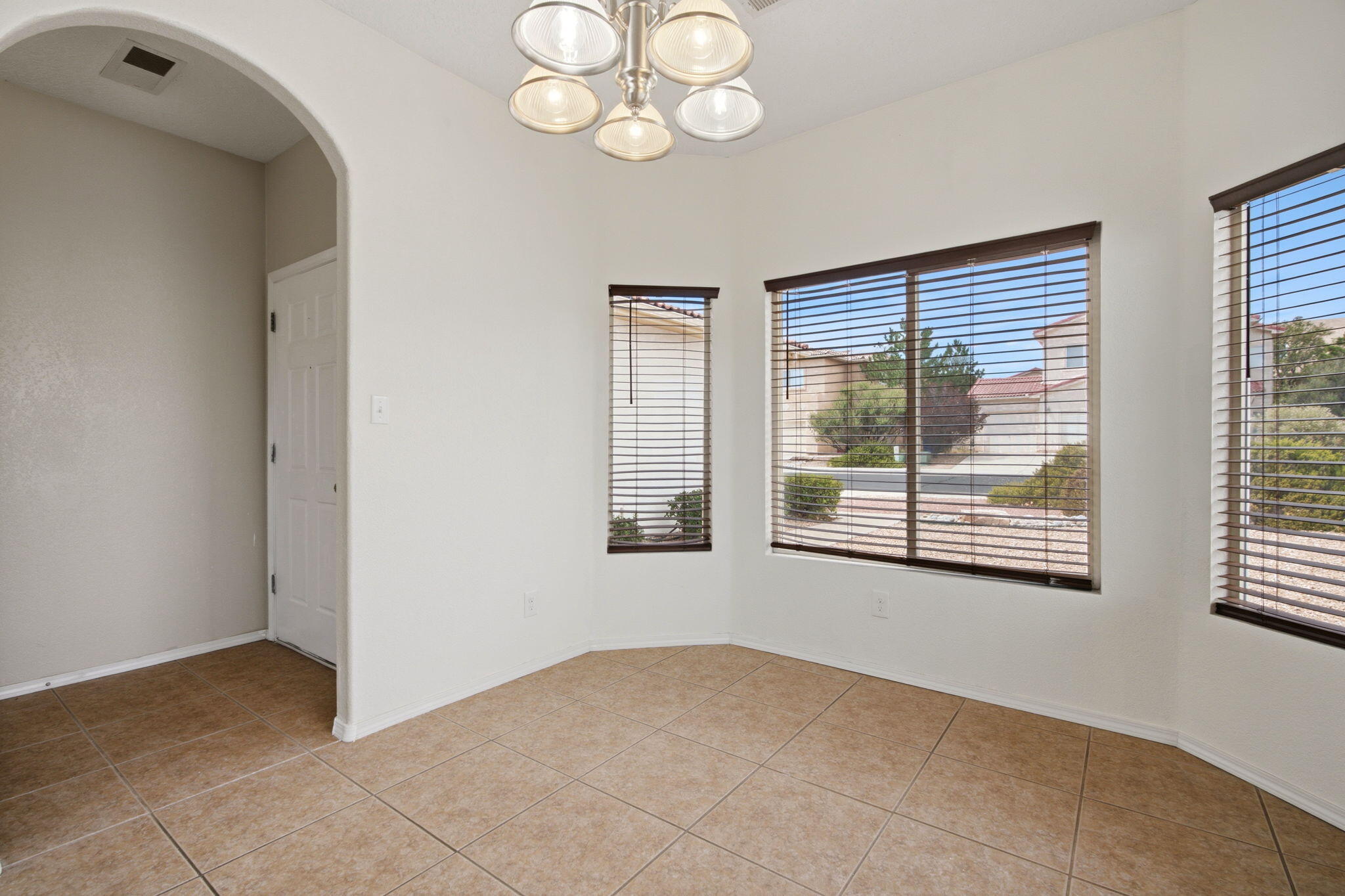 Photo 16 — 3312 Rio Linda Drive SW