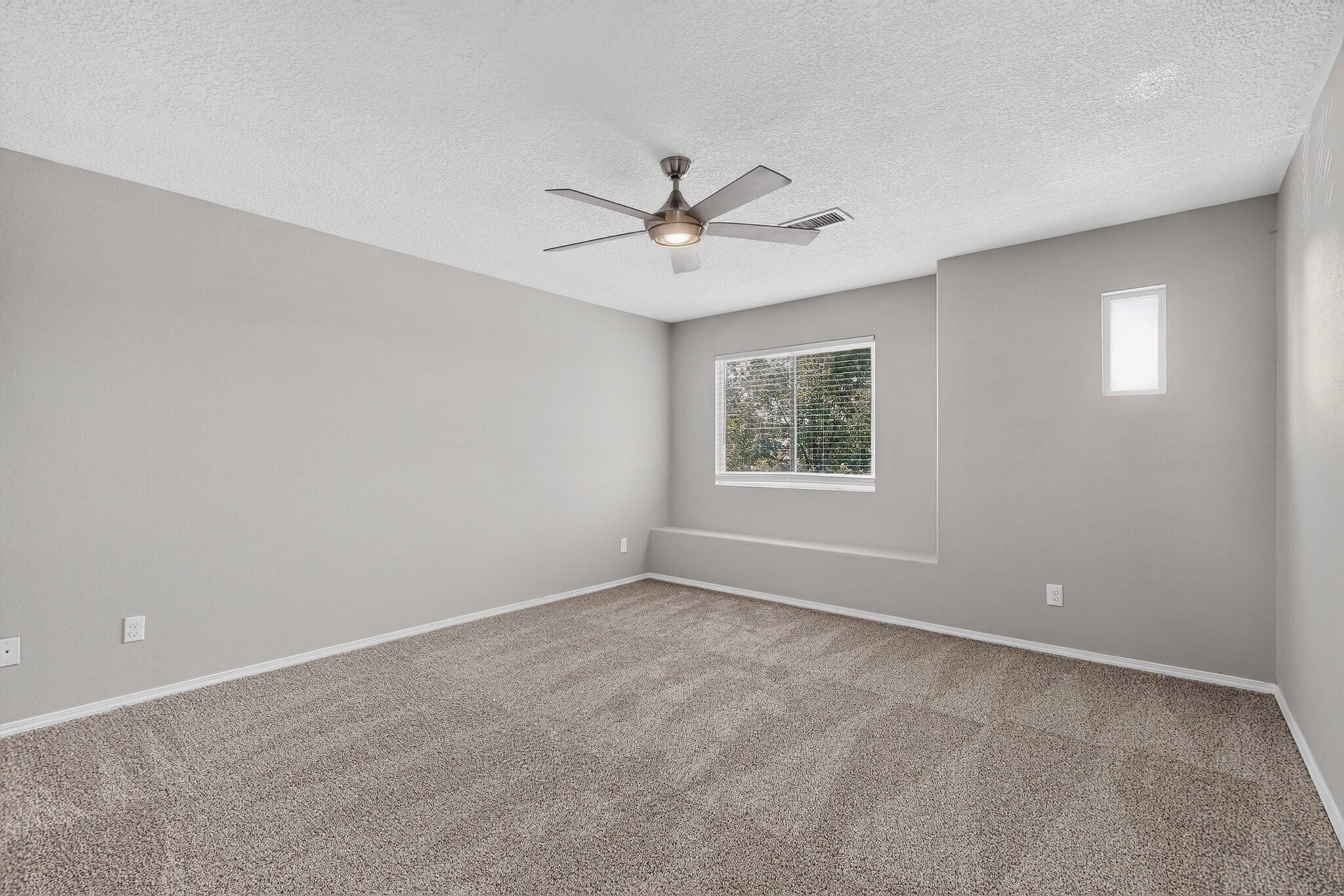 Photo 7 — 951 Spring Valley Road NE