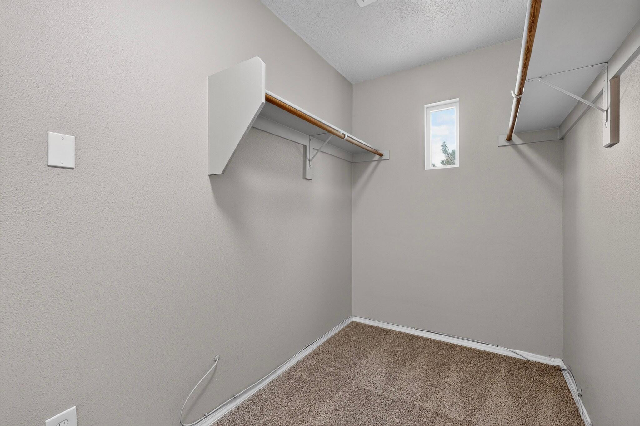 Photo 12 — 951 Spring Valley Road NE
