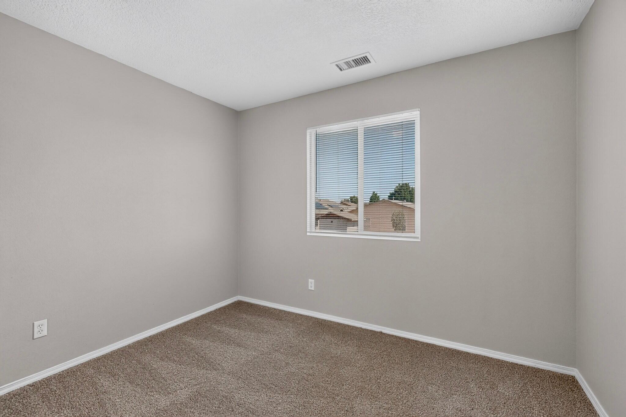 Photo 15 — 951 Spring Valley Road NE