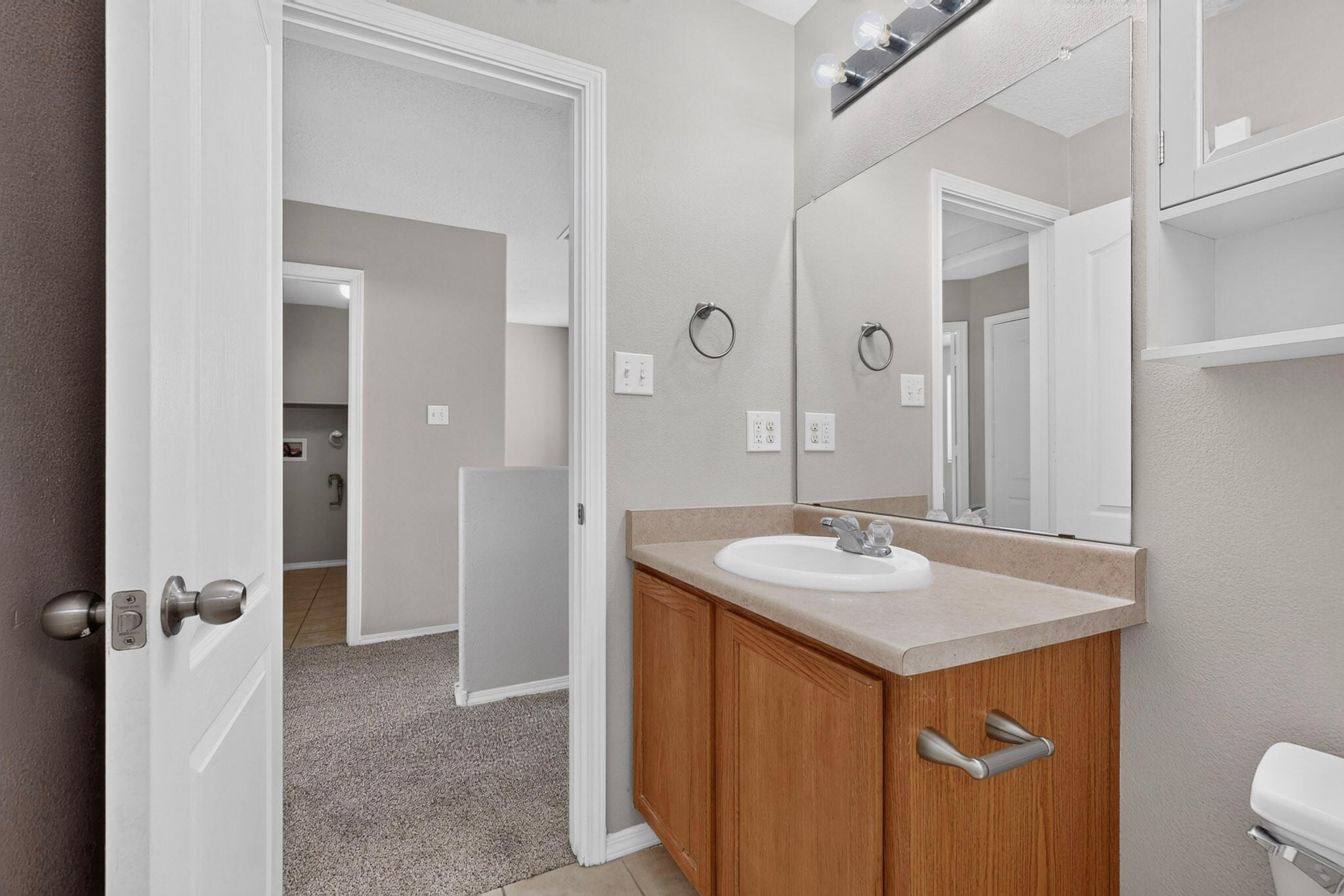 Photo 18 — 951 Spring Valley Road NE