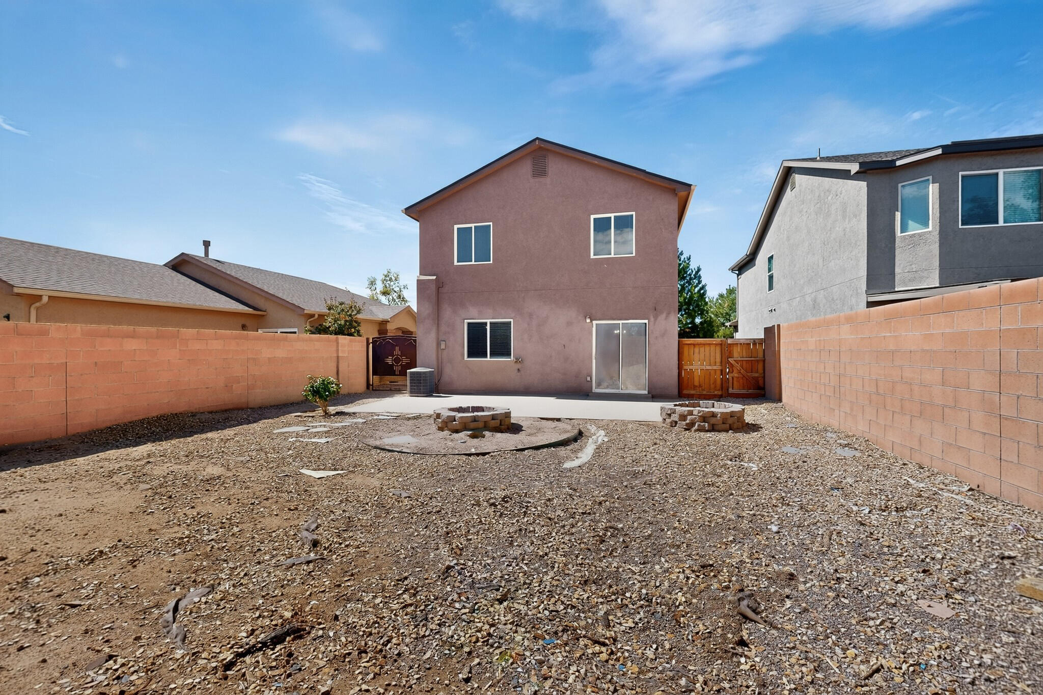 Photo 4 — 951 Spring Valley Road NE